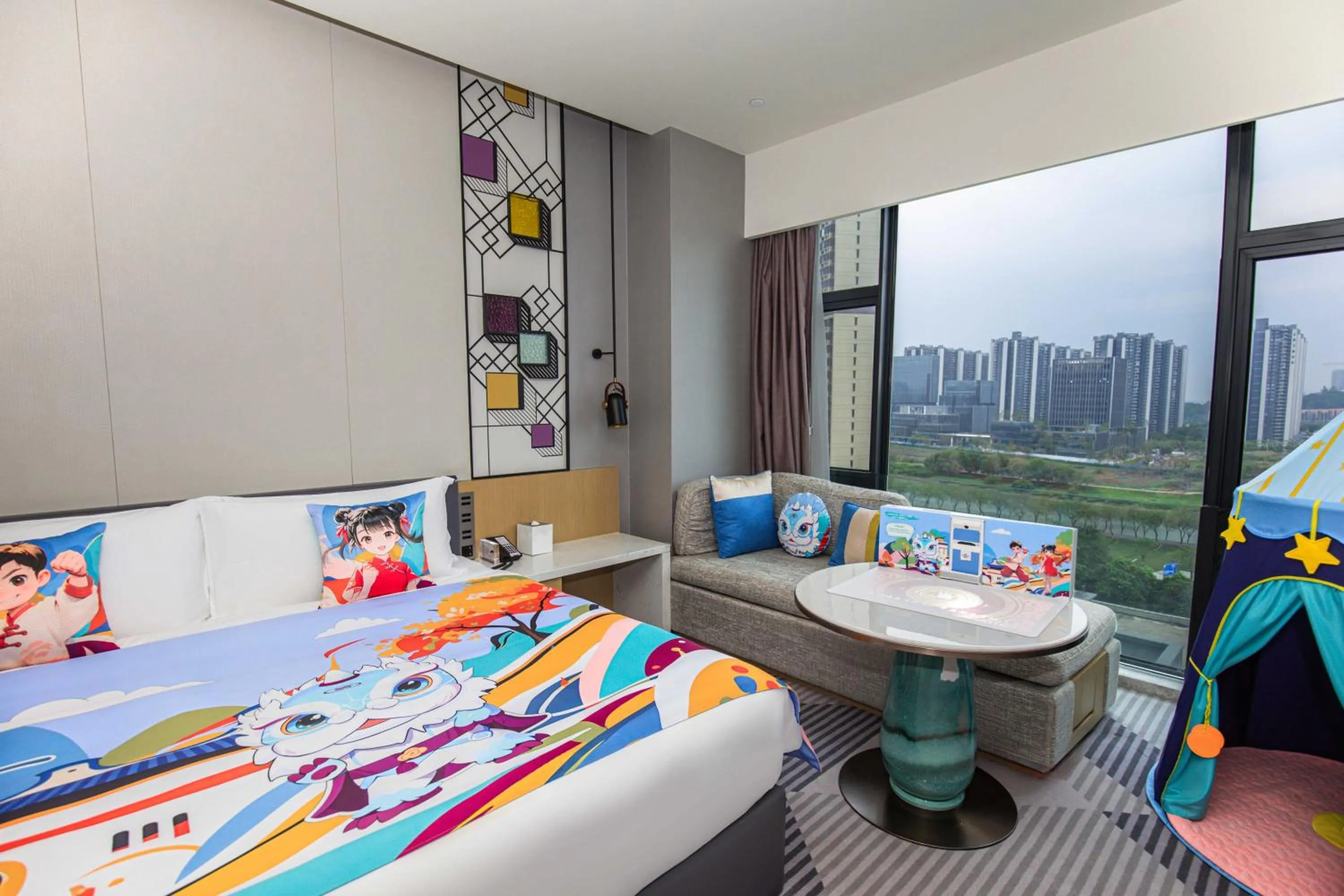 Bed in Crowne Plaza Foshan Nanhai-an IHG Hotel