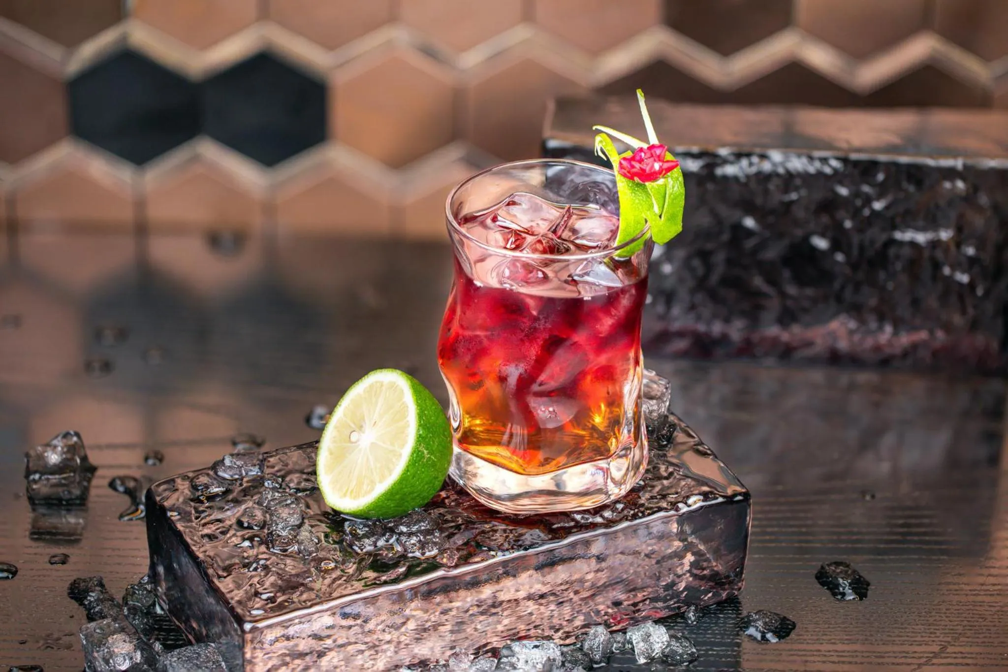 Lounge or bar in Crowne Plaza Foshan Nanhai-an IHG Hotel