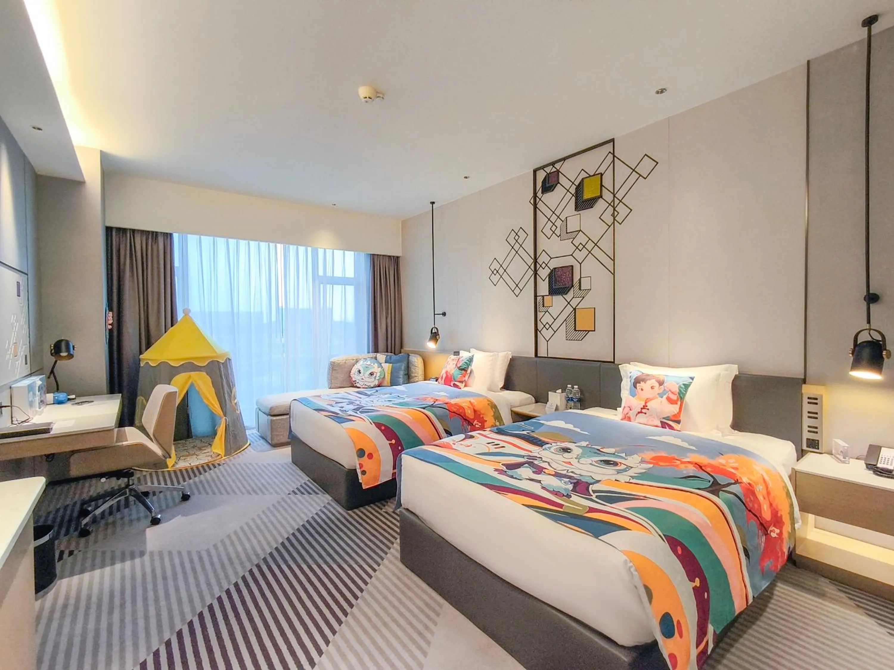 Bed in Crowne Plaza Foshan Nanhai-an IHG Hotel