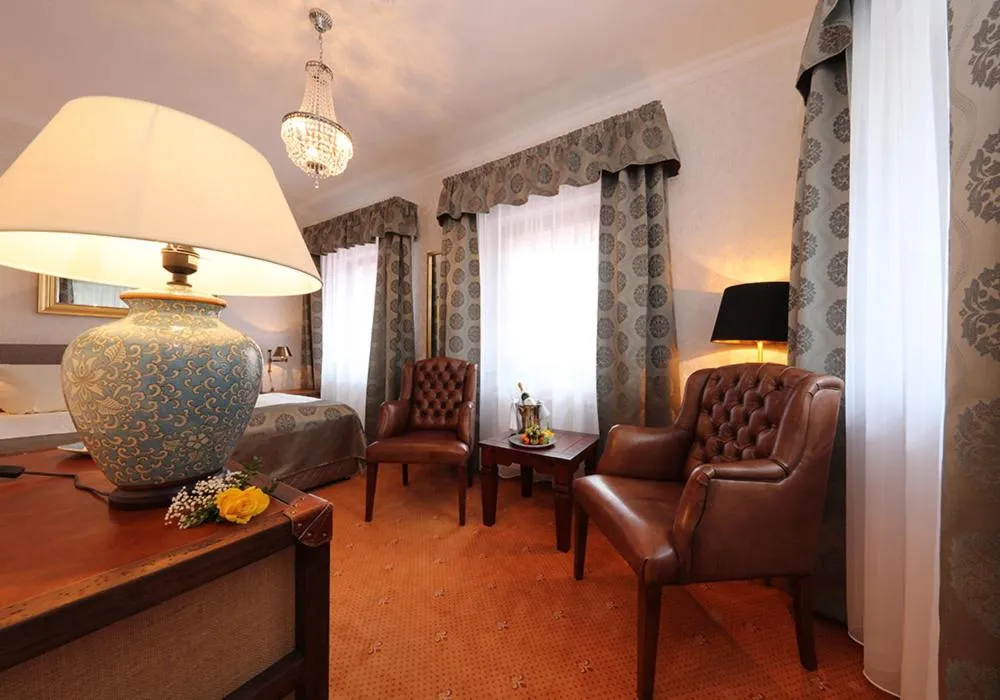 Seating area in The Lakeside - Burghotel zu Strausberg