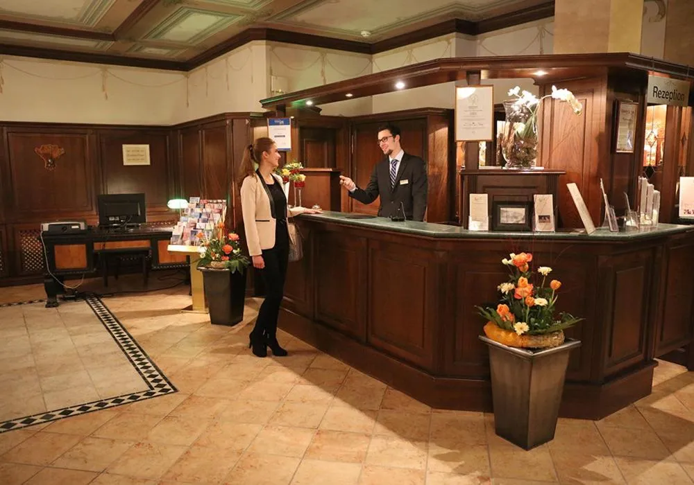 Lobby or reception in The Lakeside - Burghotel zu Strausberg