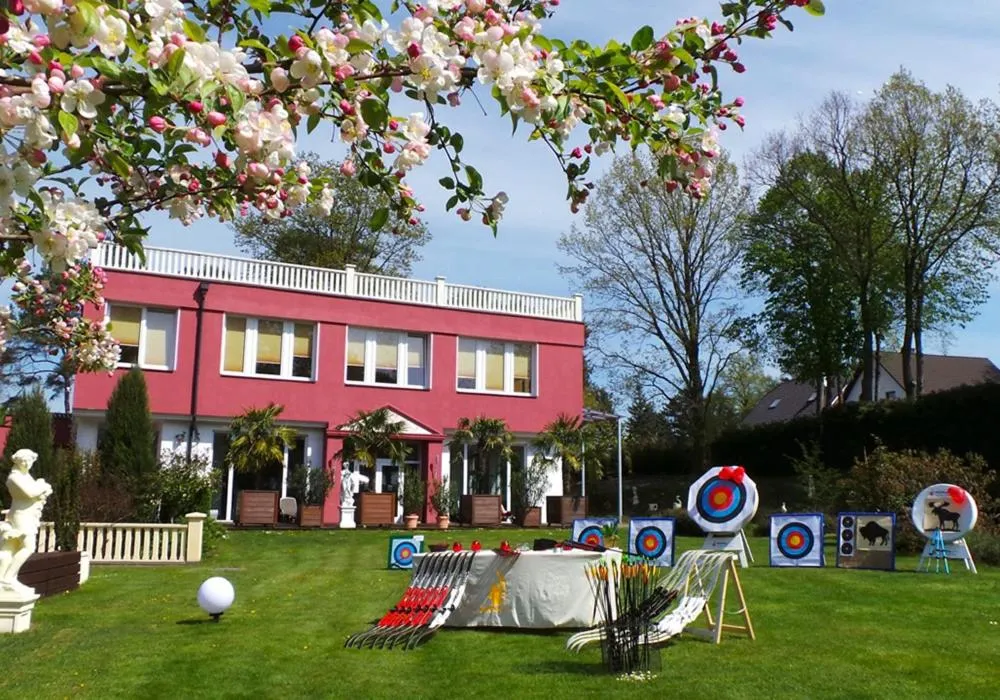 Garden in The Lakeside - Burghotel zu Strausberg