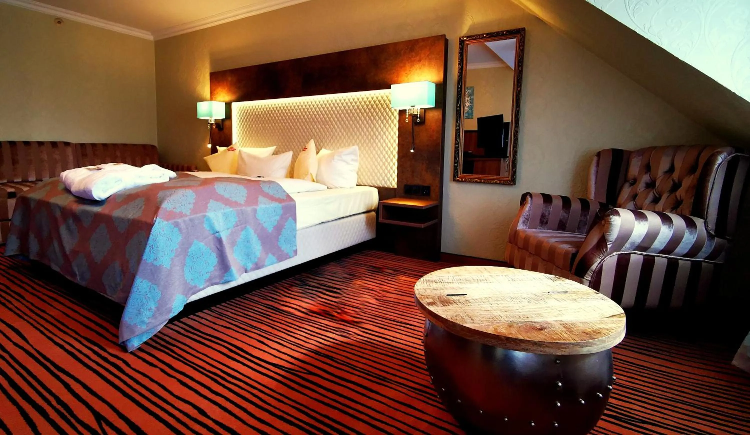 Decorative detail, Bed in The Lakeside - Burghotel zu Strausberg