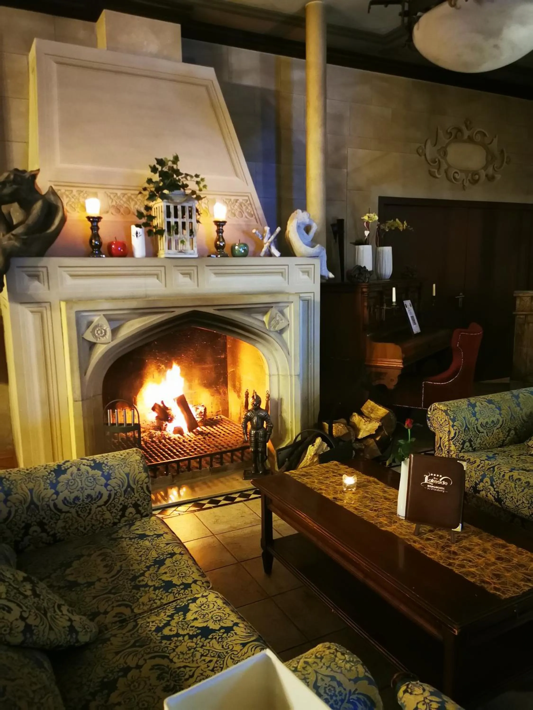 Lobby or reception in The Lakeside - Burghotel zu Strausberg