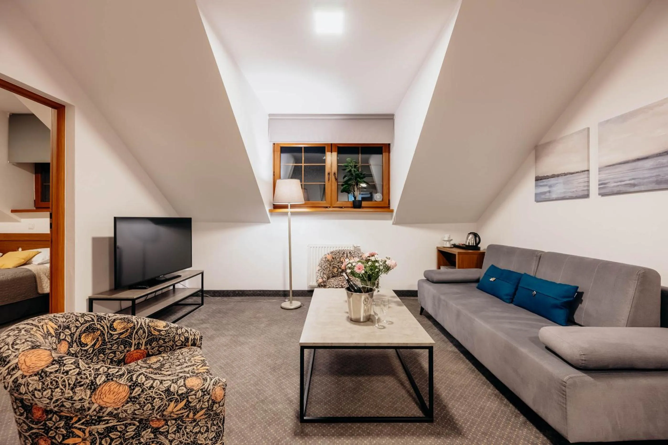 HOTEL CICHA WODA NIEPORĘT