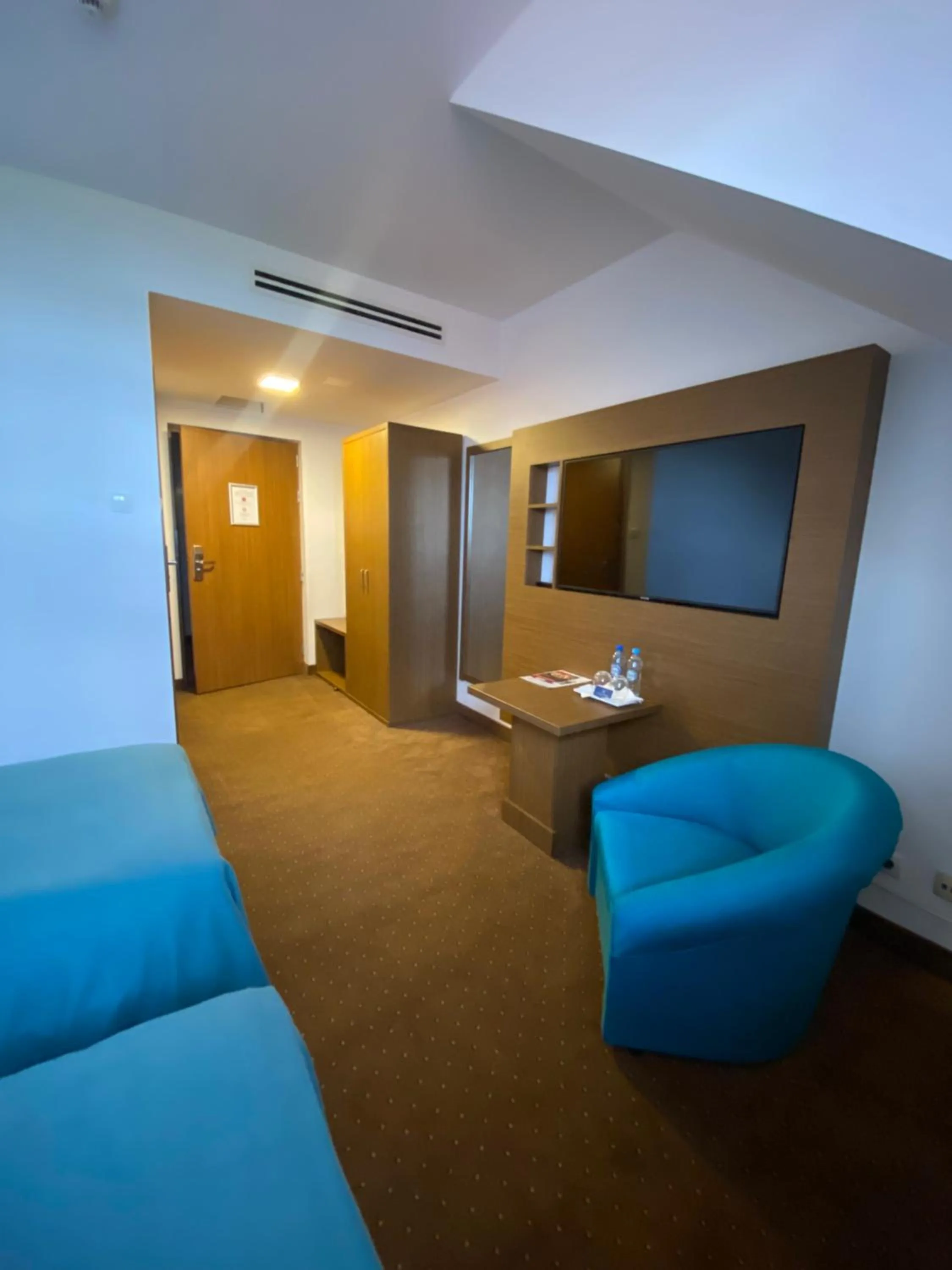 HOTEL CICHA WODA NIEPORĘT