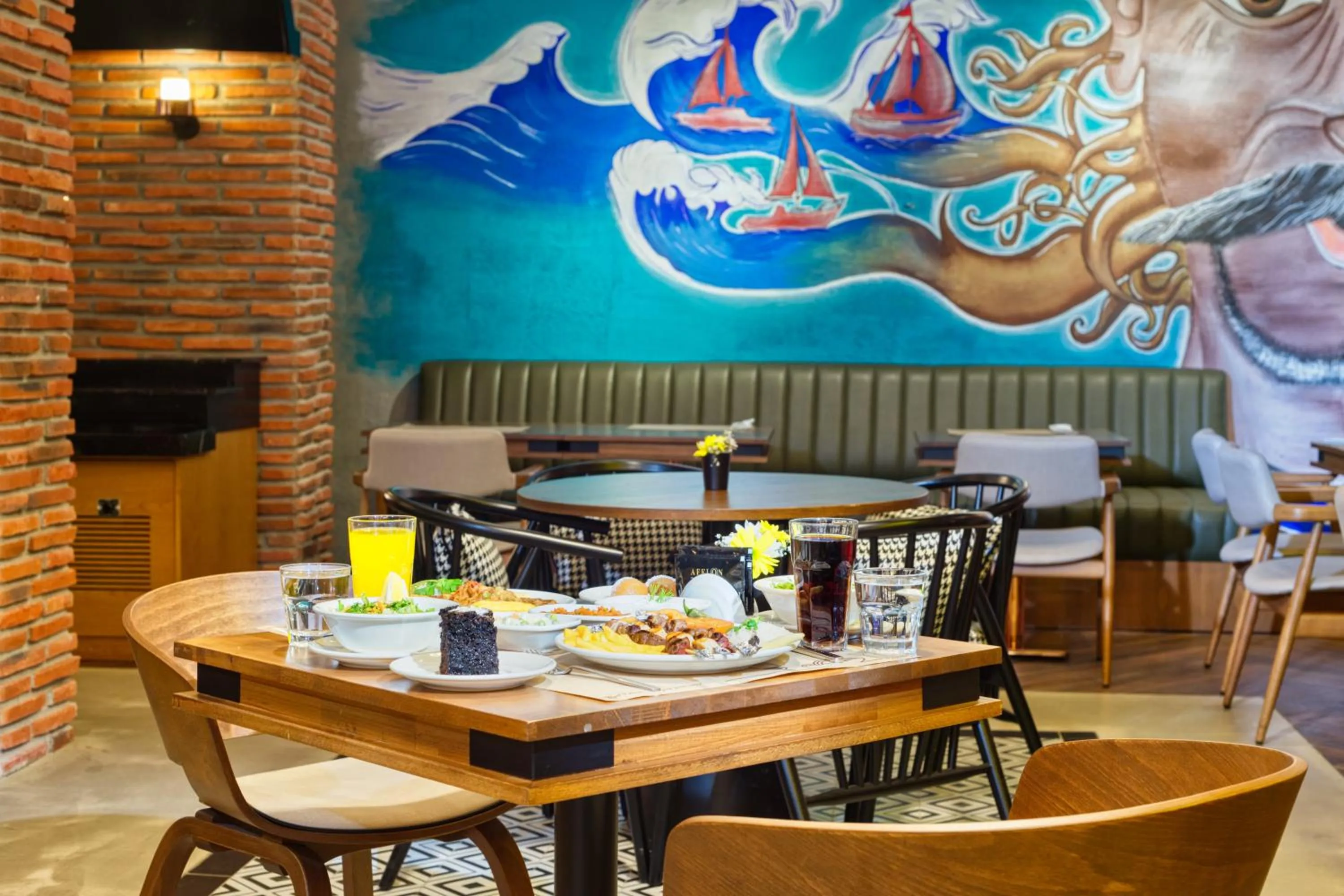 Restaurant/places to eat in Afflon Hotels Loft City