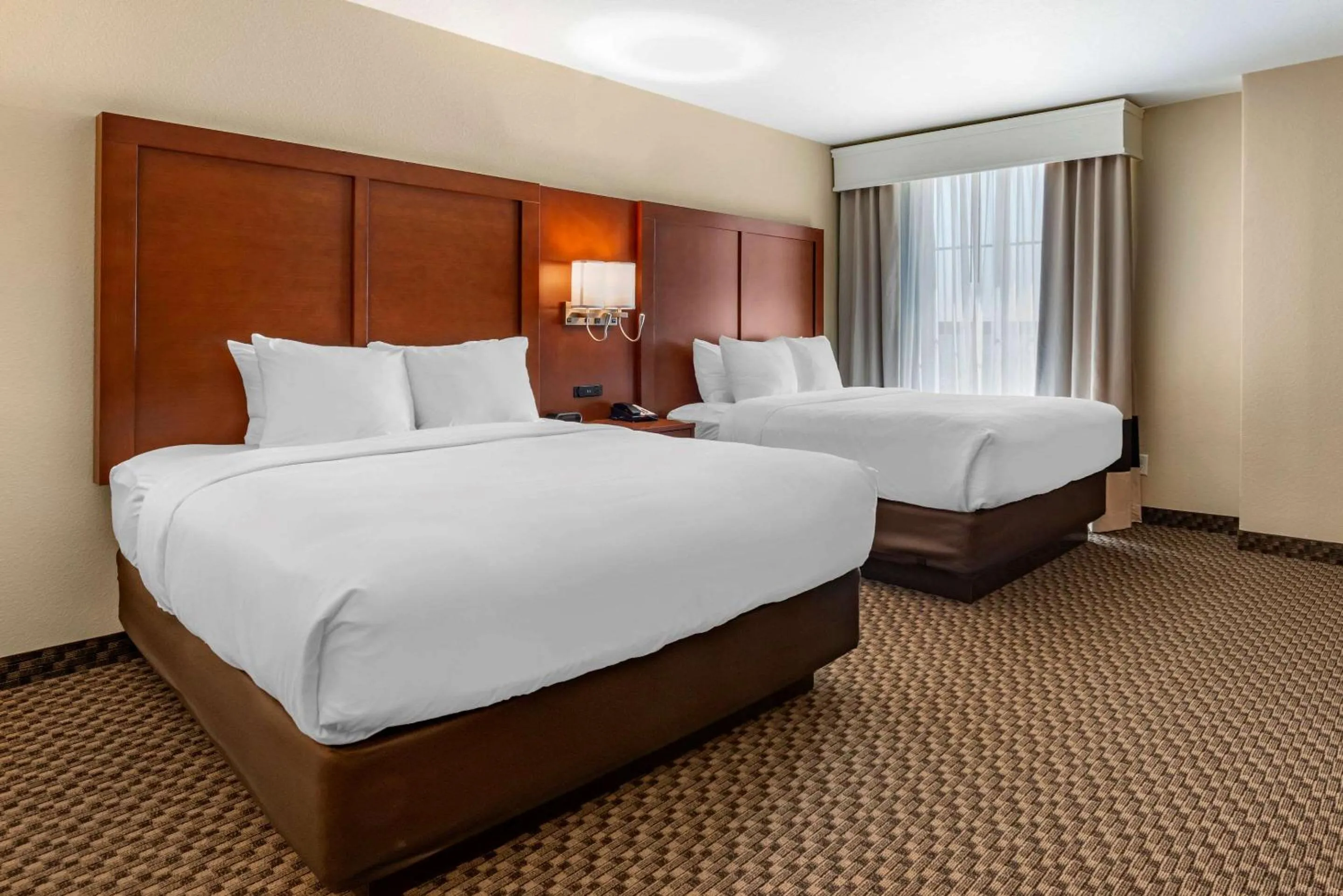 Bedroom, Bed in Comfort Suites Broomfield-Boulder-Interlocken