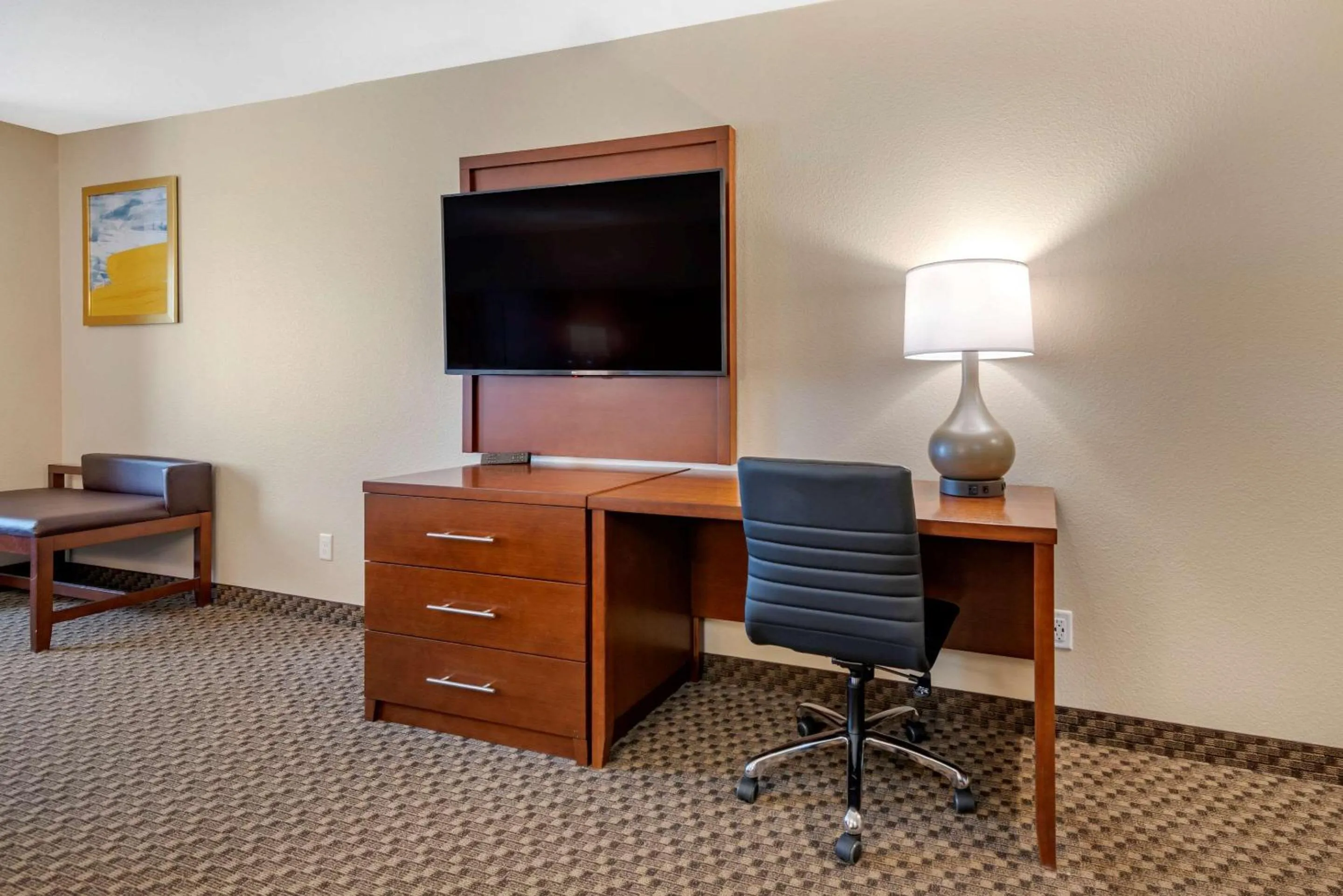 Bedroom in Comfort Suites Broomfield-Boulder-Interlocken
