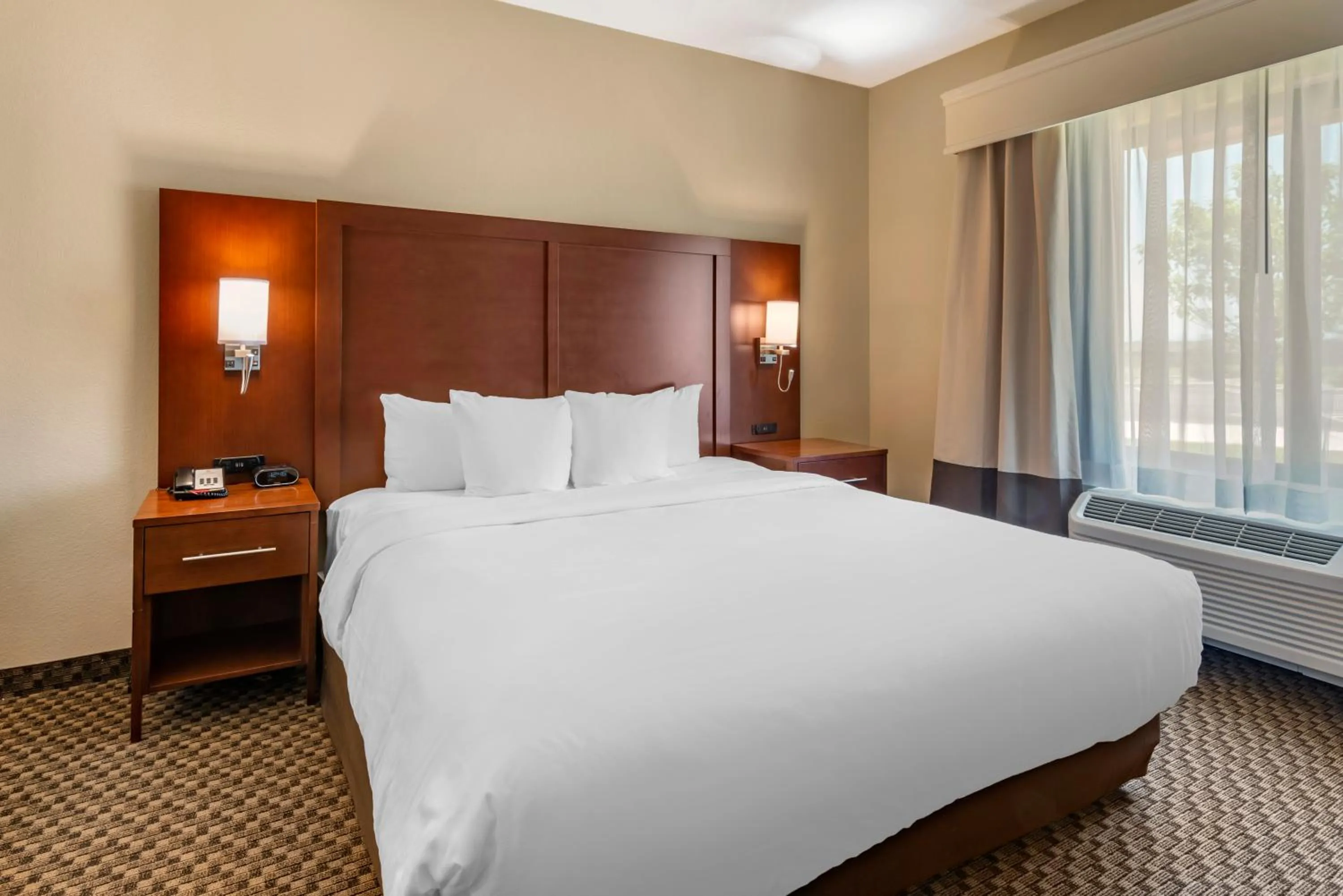 Bed in Comfort Suites Broomfield-Boulder-Interlocken