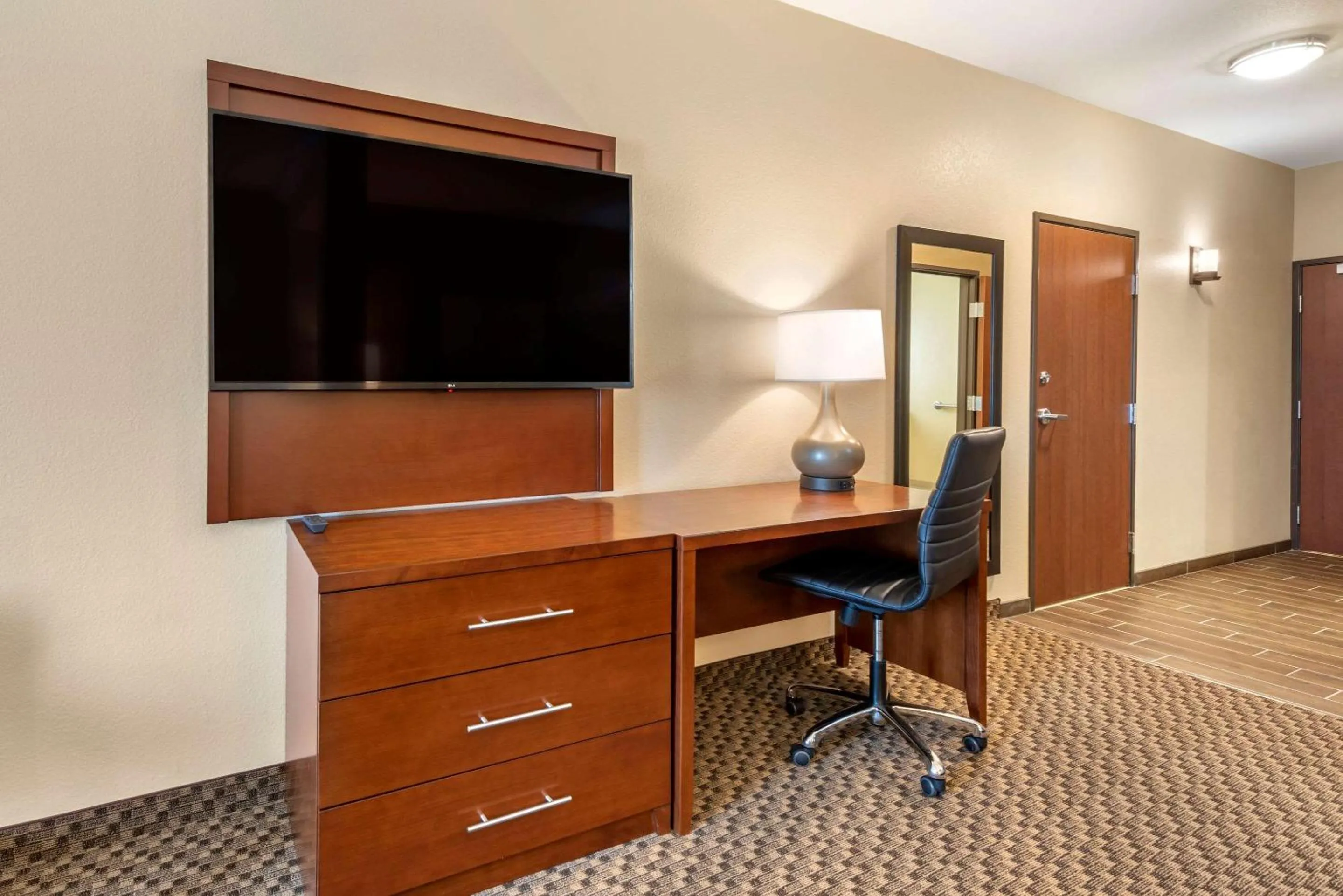 Bedroom in Comfort Suites Broomfield-Boulder-Interlocken
