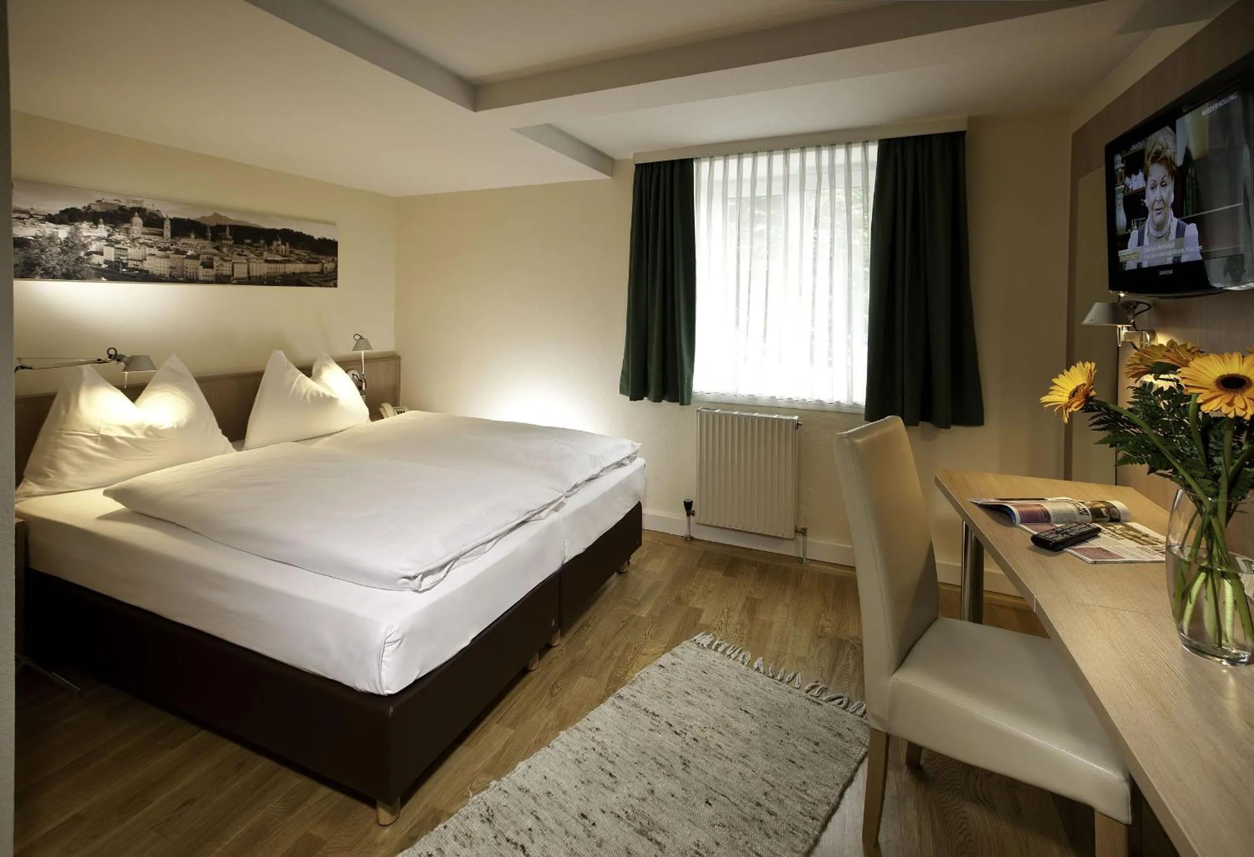 Bedroom, Bed in HartlWirt Gasthof-Hotel