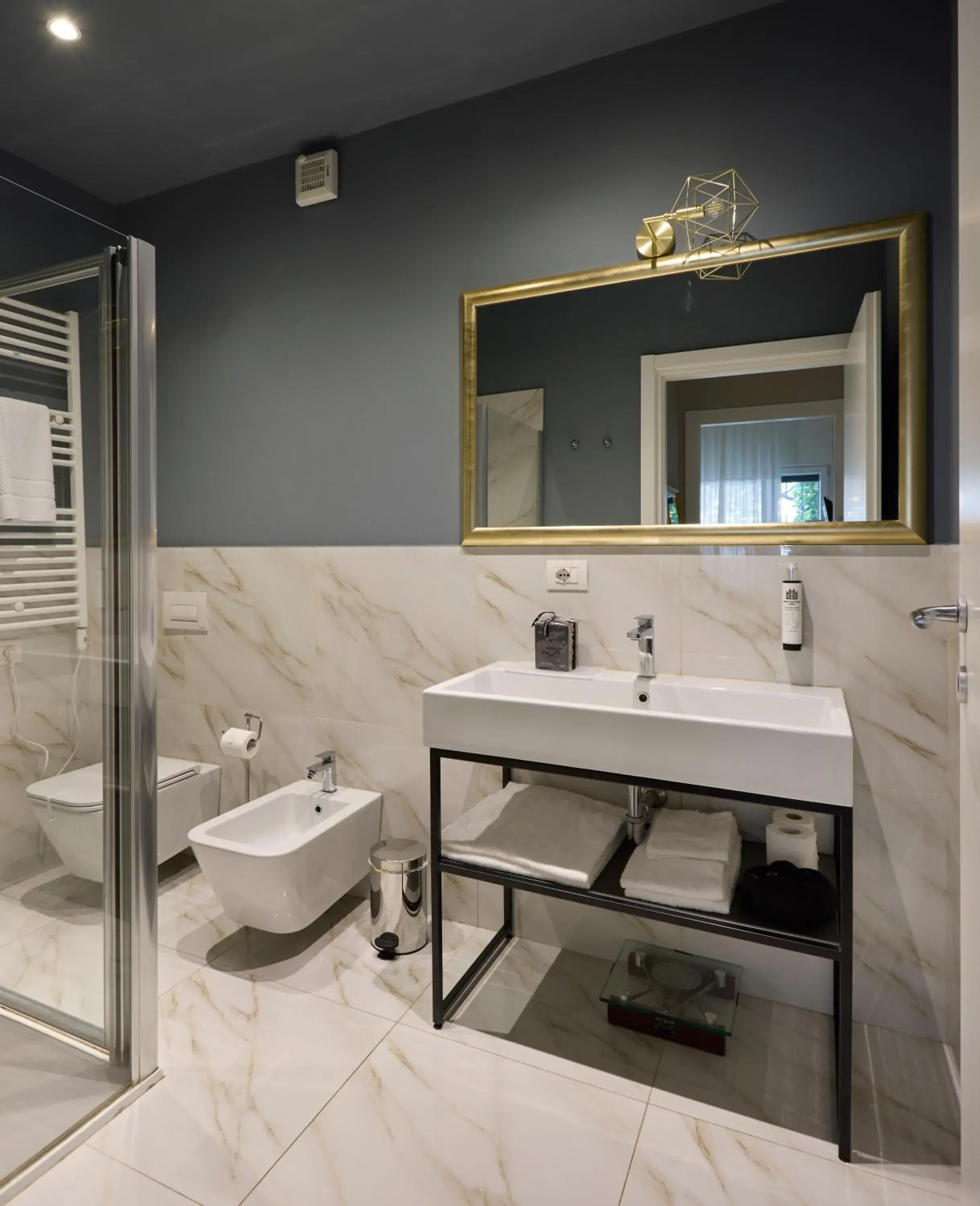 Suite in LUMERA STAY - Solferino Suite in LUMERA STAY - Solferino