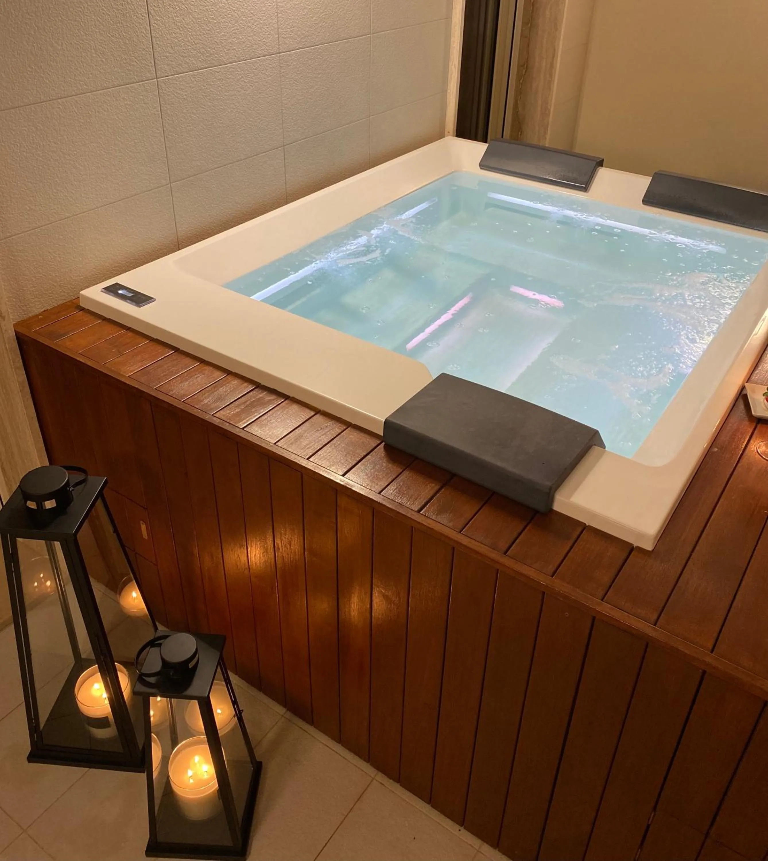 Hot Tub in SETTANNI Sea Suites