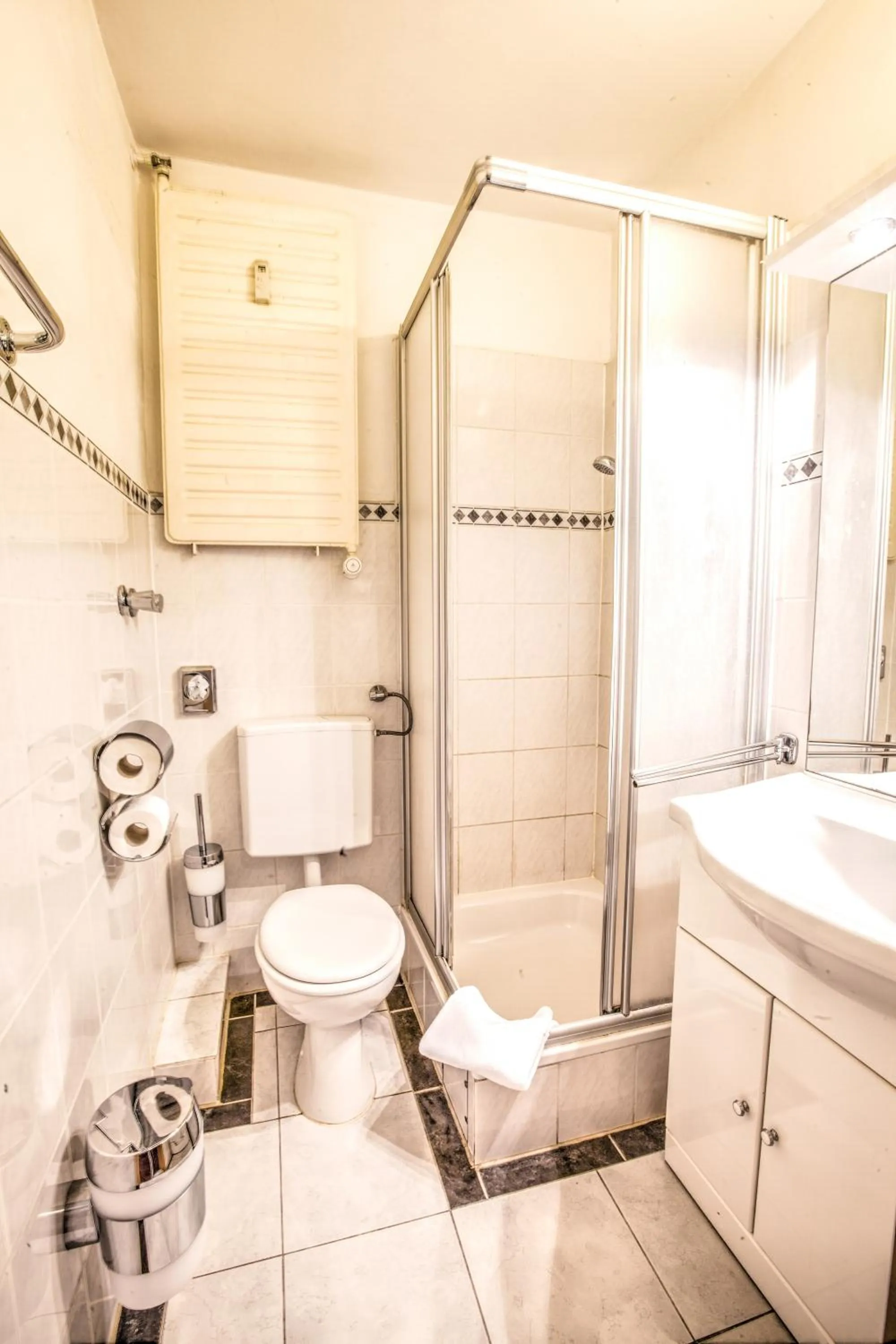 Bathroom in Hotel Himalaya Frankfurt City Messe