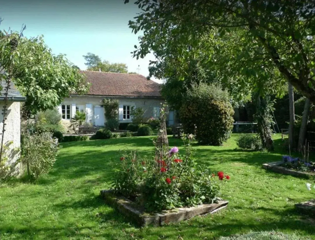 Chambre d'hôtes à Mignaloux-Beauvoir- le Thil Chambre d'hôtes à Mignaloux-Beauvoir- le Thil