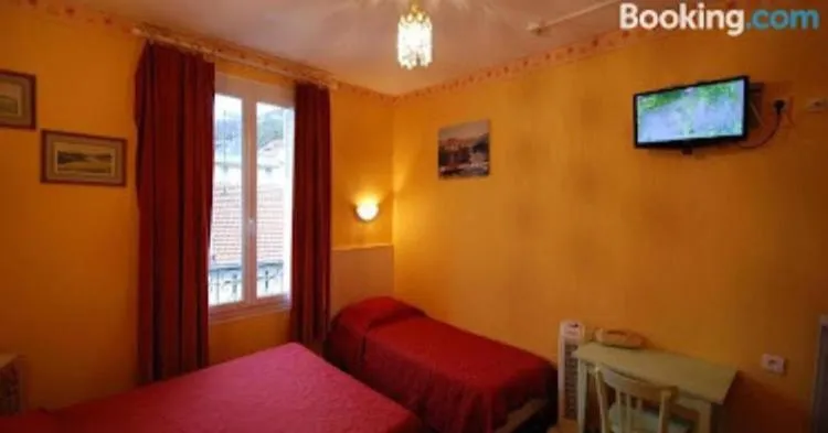 Bed in Notre Dame AUXILIATRICE