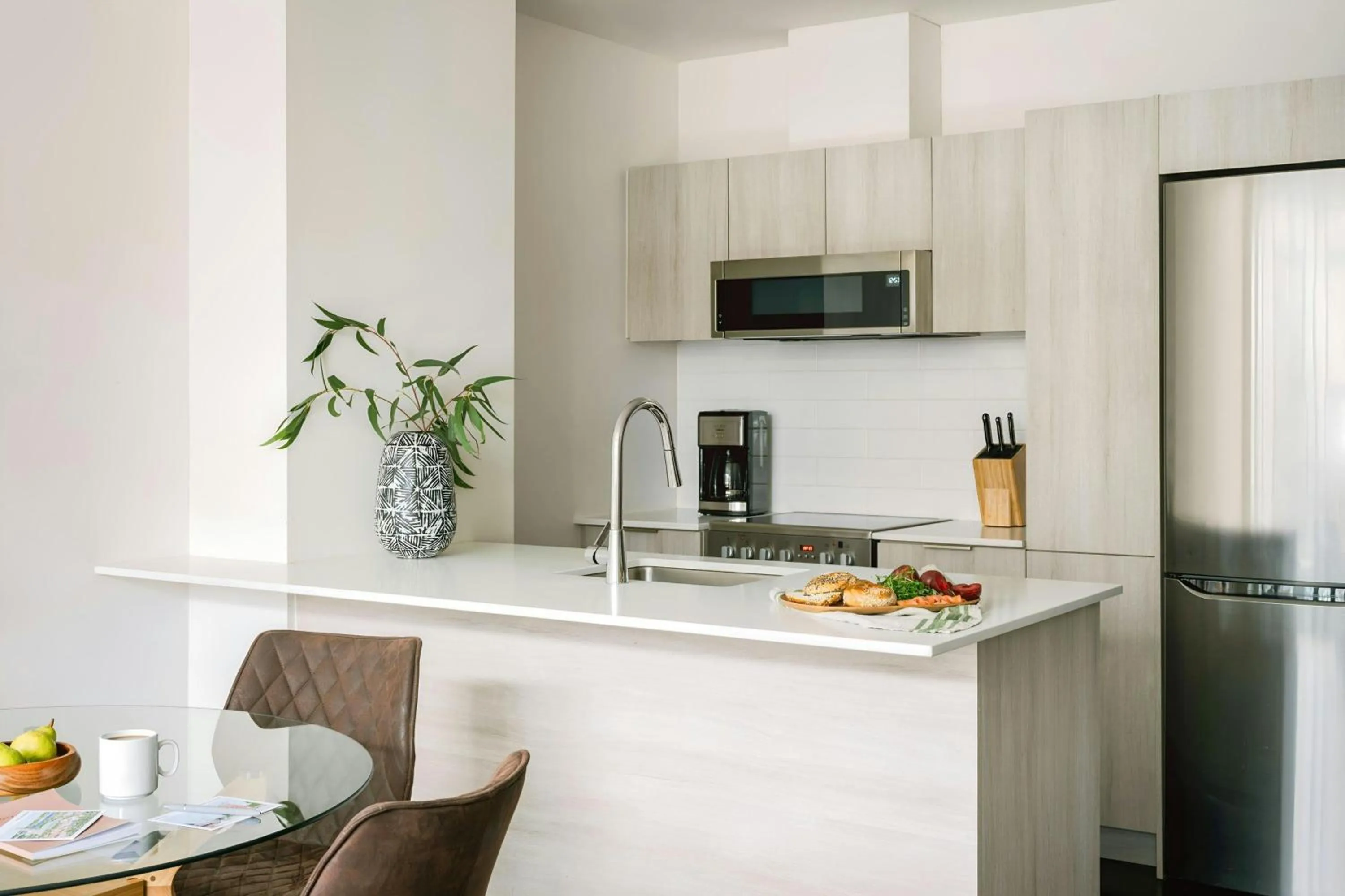 Kitchen or kitchenette in Sonder by Marriott Bonvoy Le Guerin Apartments Le Plateau-Mont-Royal
