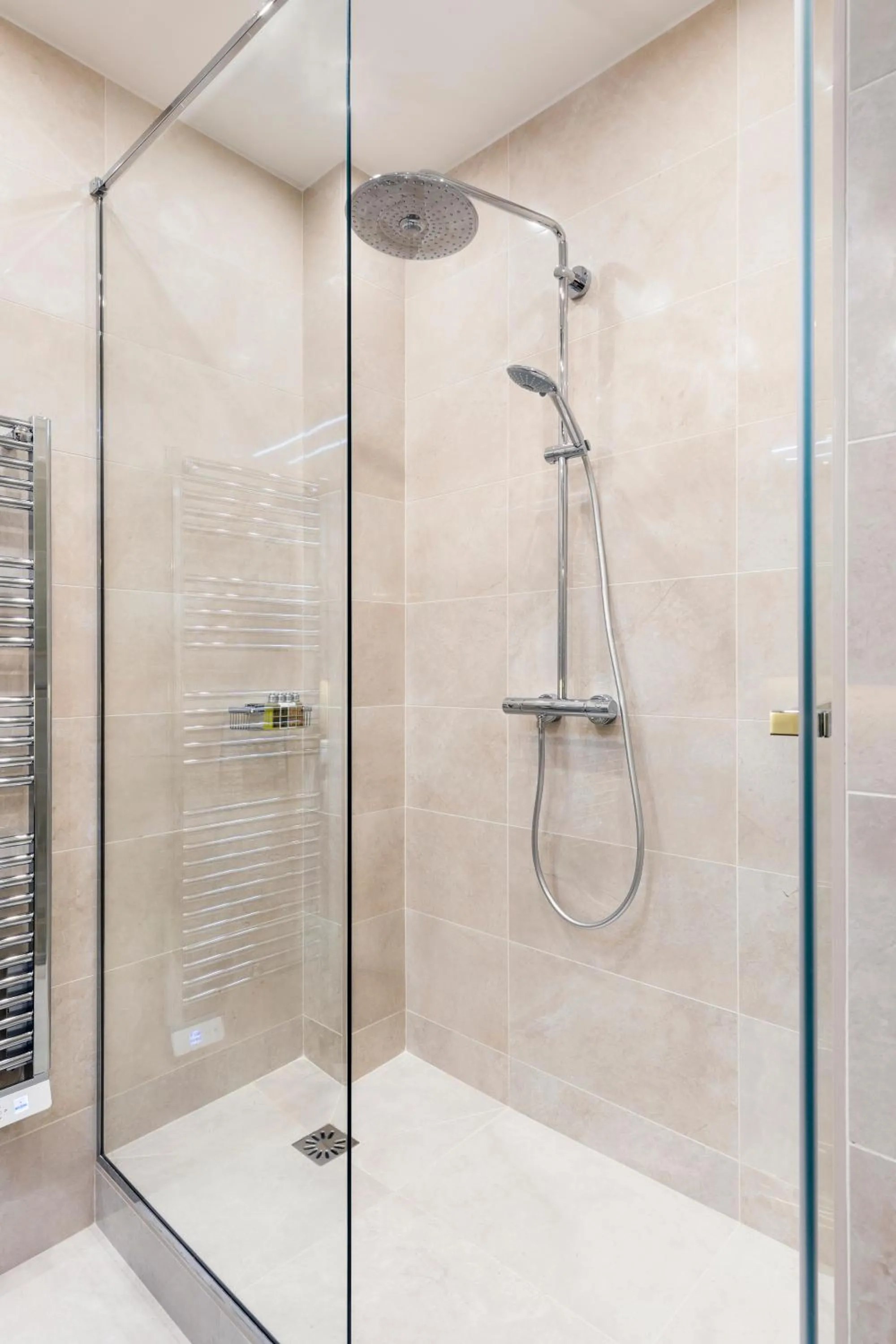 Bathroom in Luxury Apartment Paris Louvre II