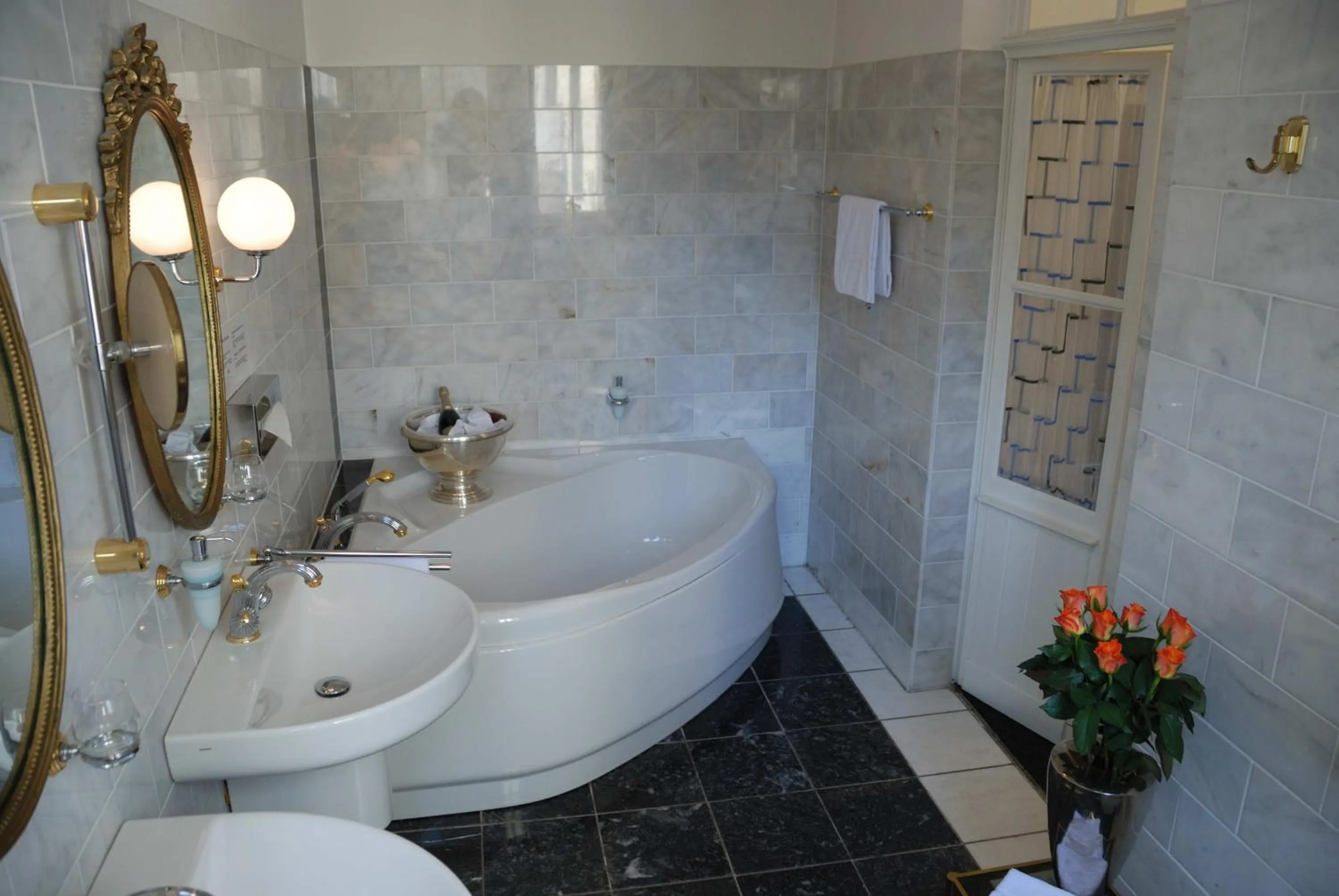 Bathroom in Design-Hotel Zur Abtei