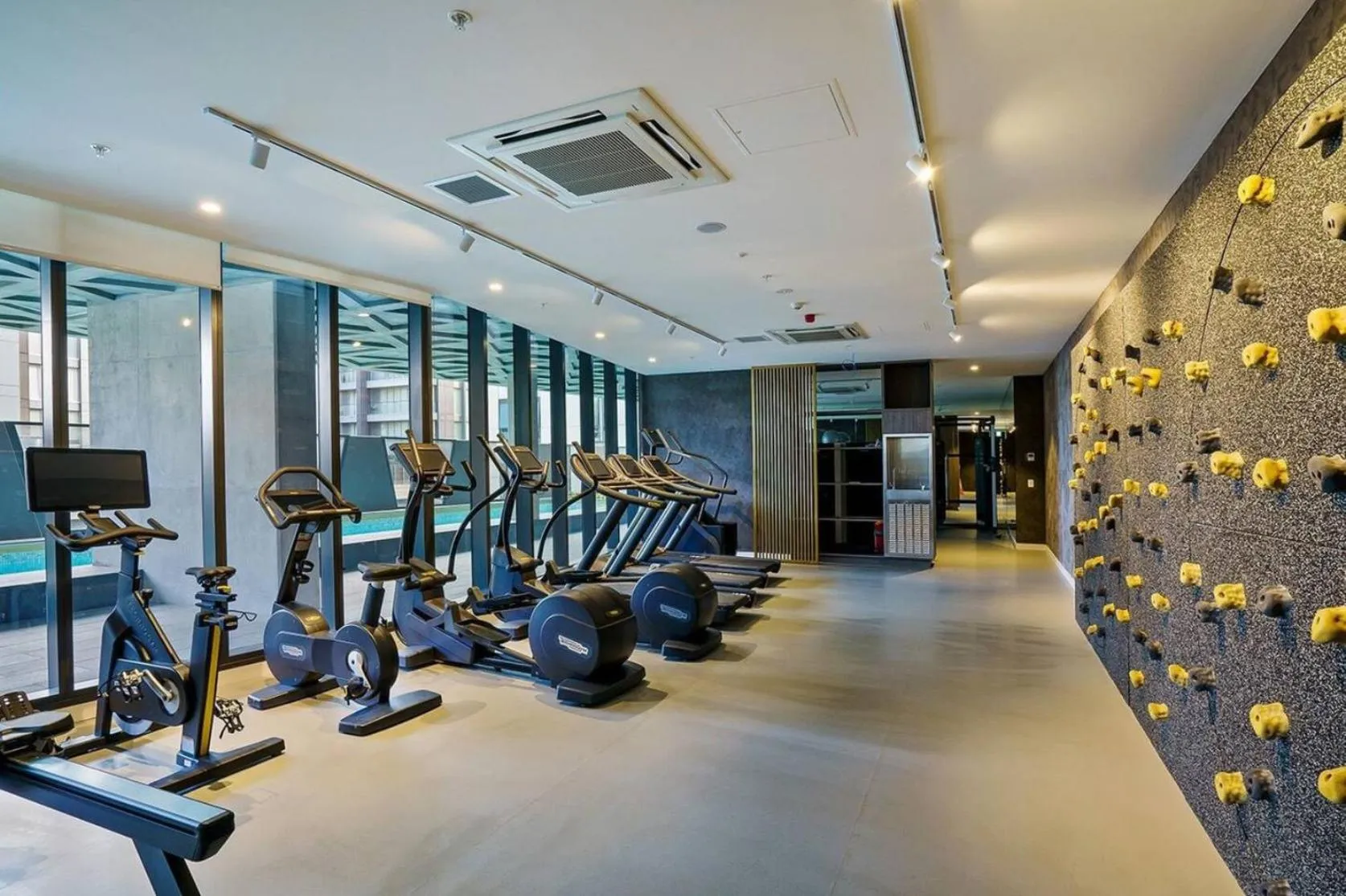 Fitness centre/facilities in Realm Apartments by CLLIX