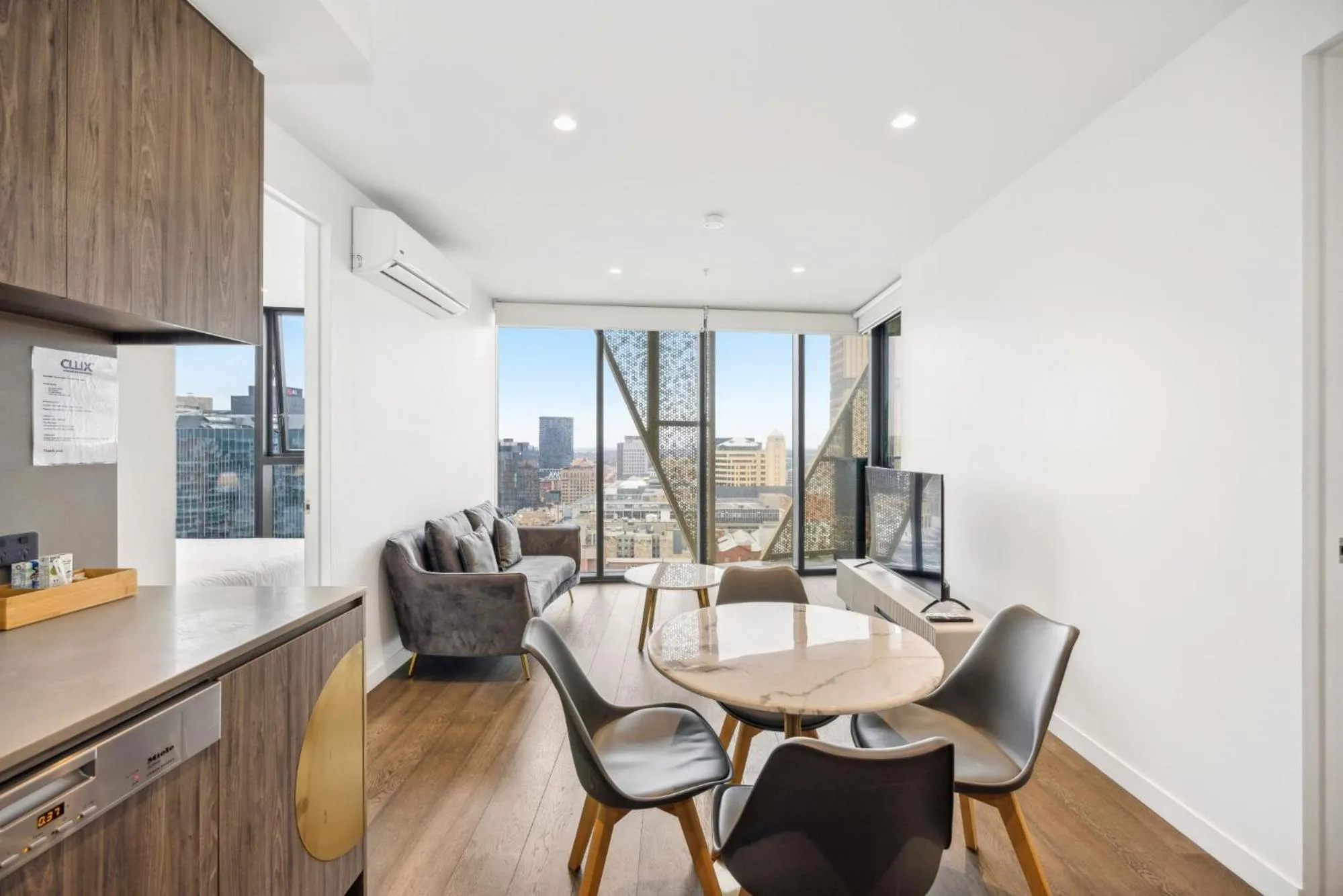 Kitchen or kitchenette in Realm Apartments by CLLIX