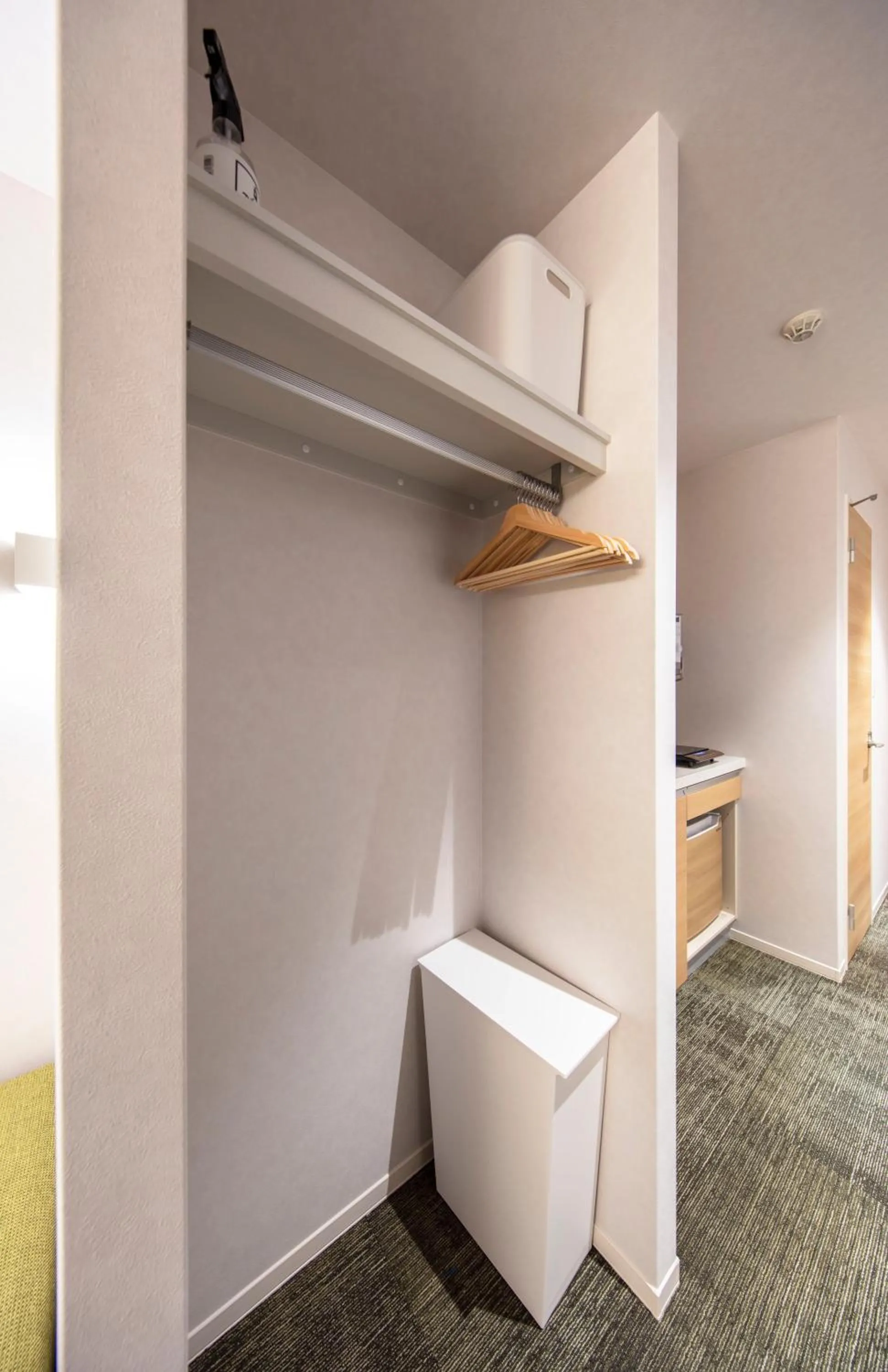 Photo of the whole room in GRAND BASE Okayama Ekimae