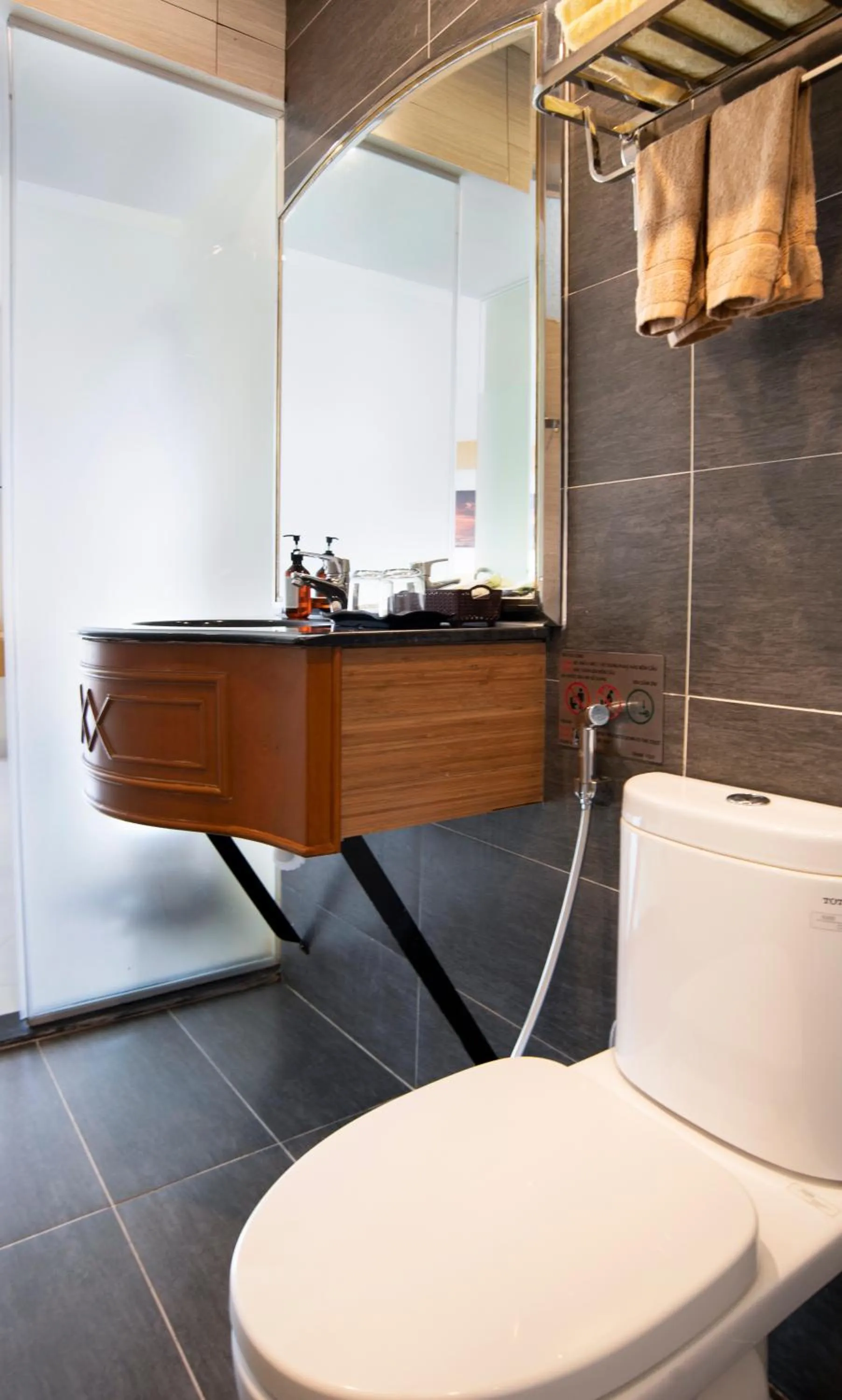 Shower in Conson Hotel