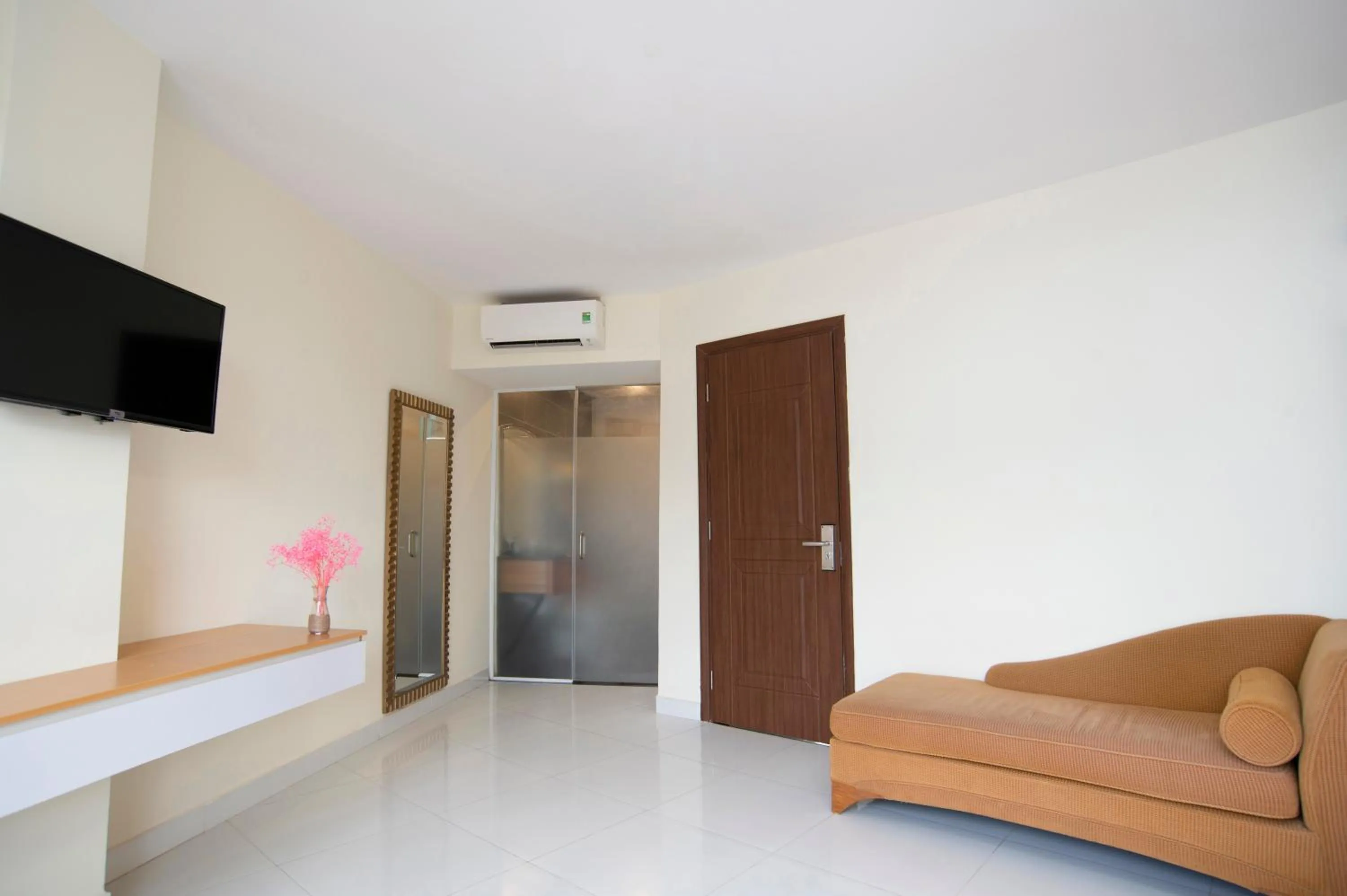 Bedroom in Conson Hotel