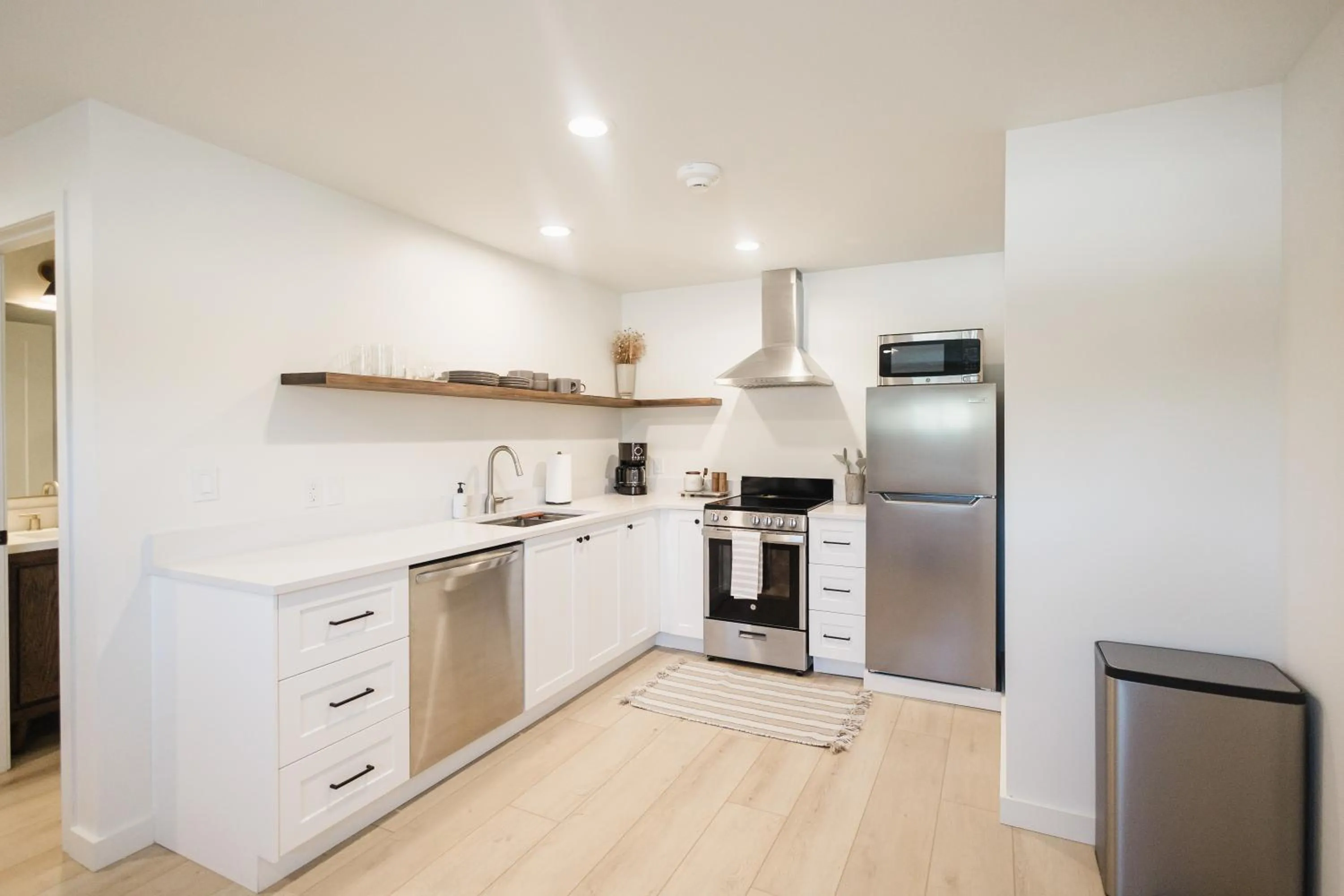 Kitchen or kitchenette in Wonderstone at Glacier