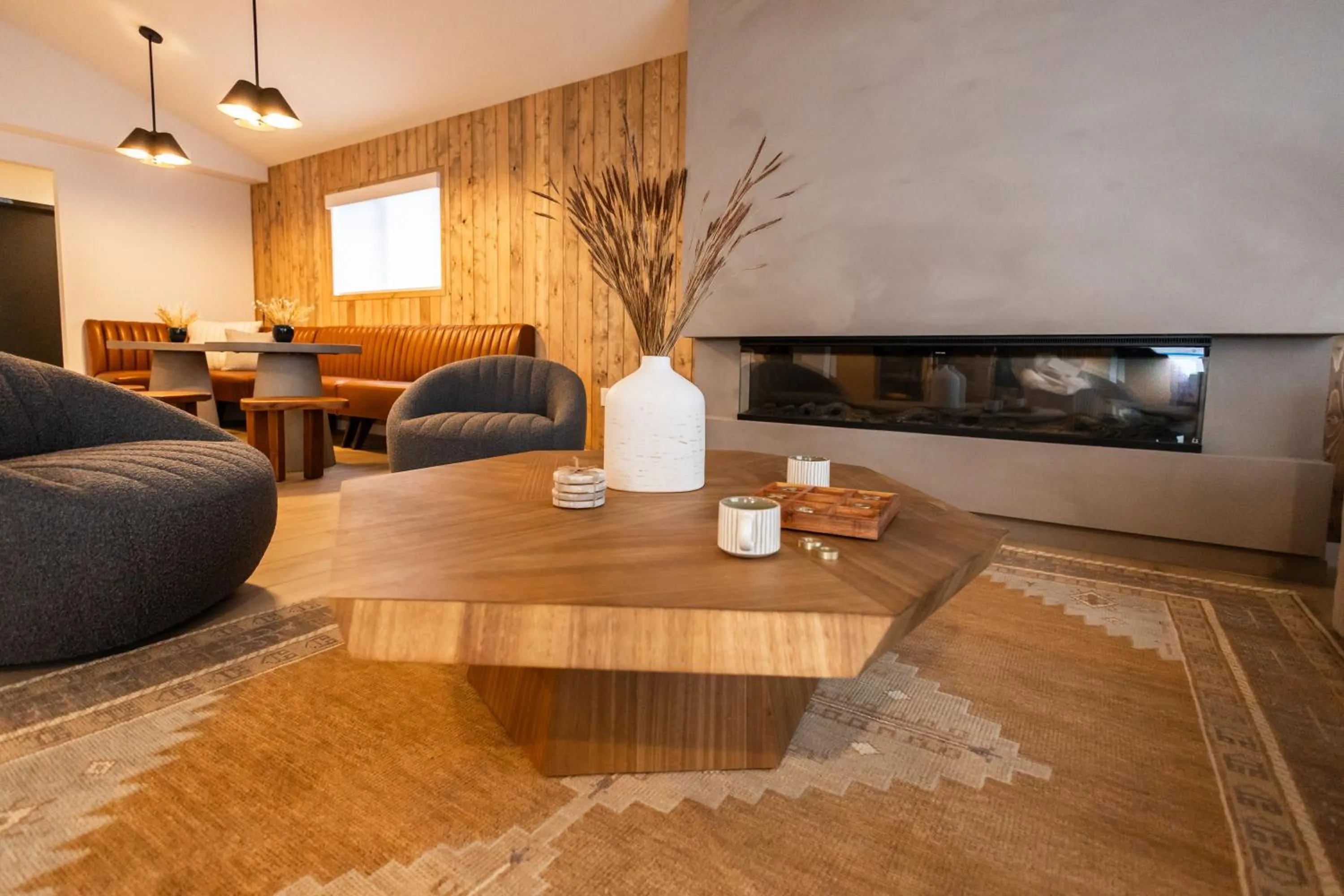 Seating area in Wonderstone at Glacier