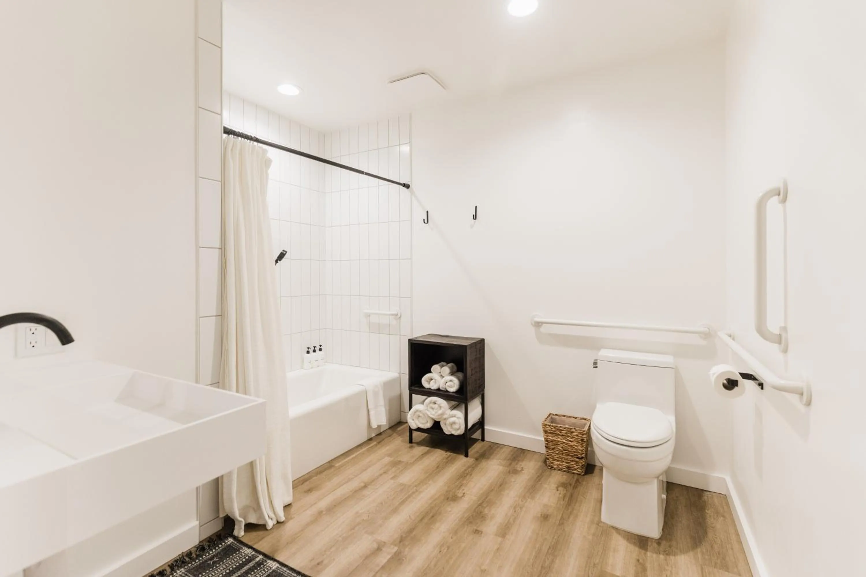 Shower in Wonderstone at Glacier