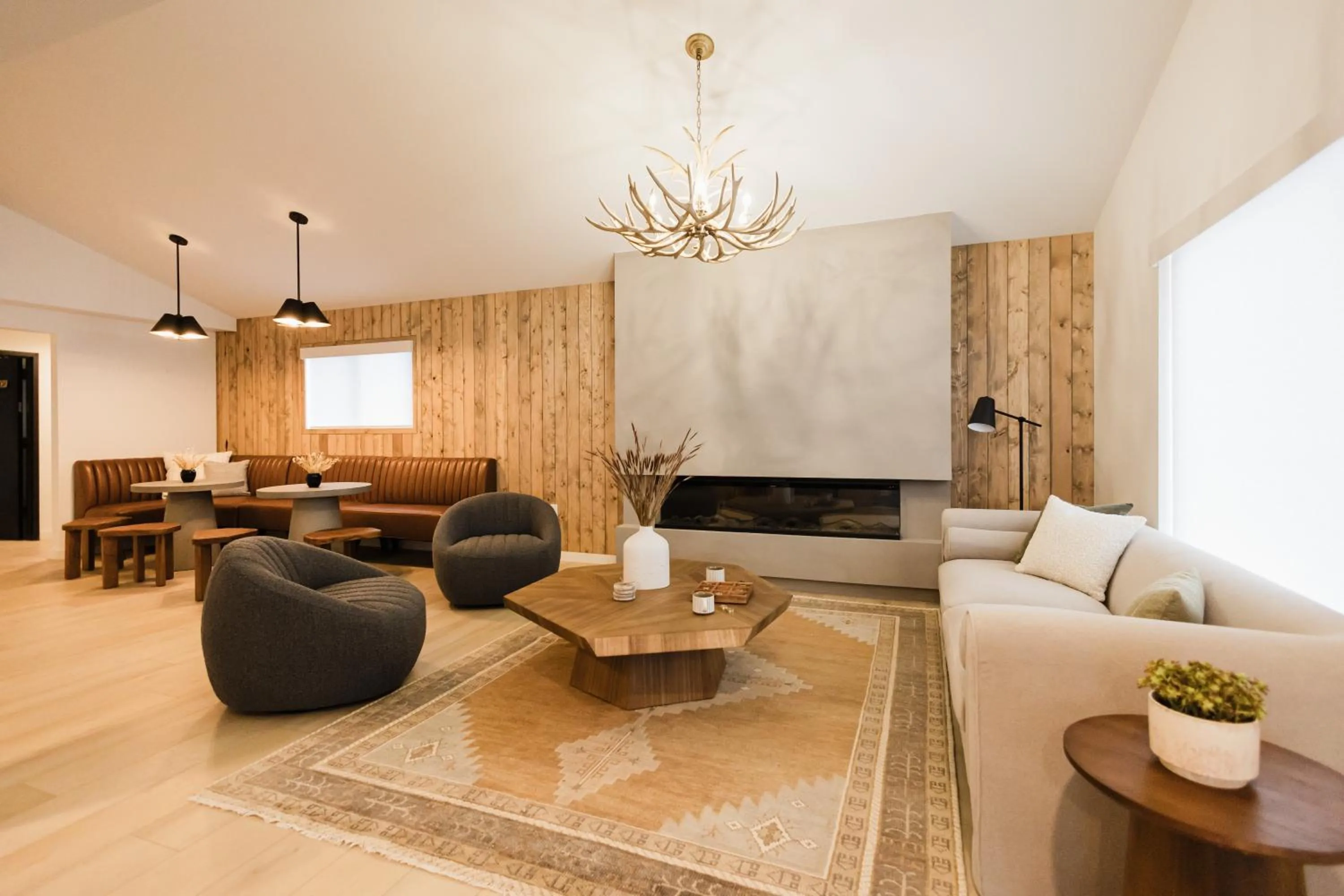 Seating area in Wonderstone at Glacier