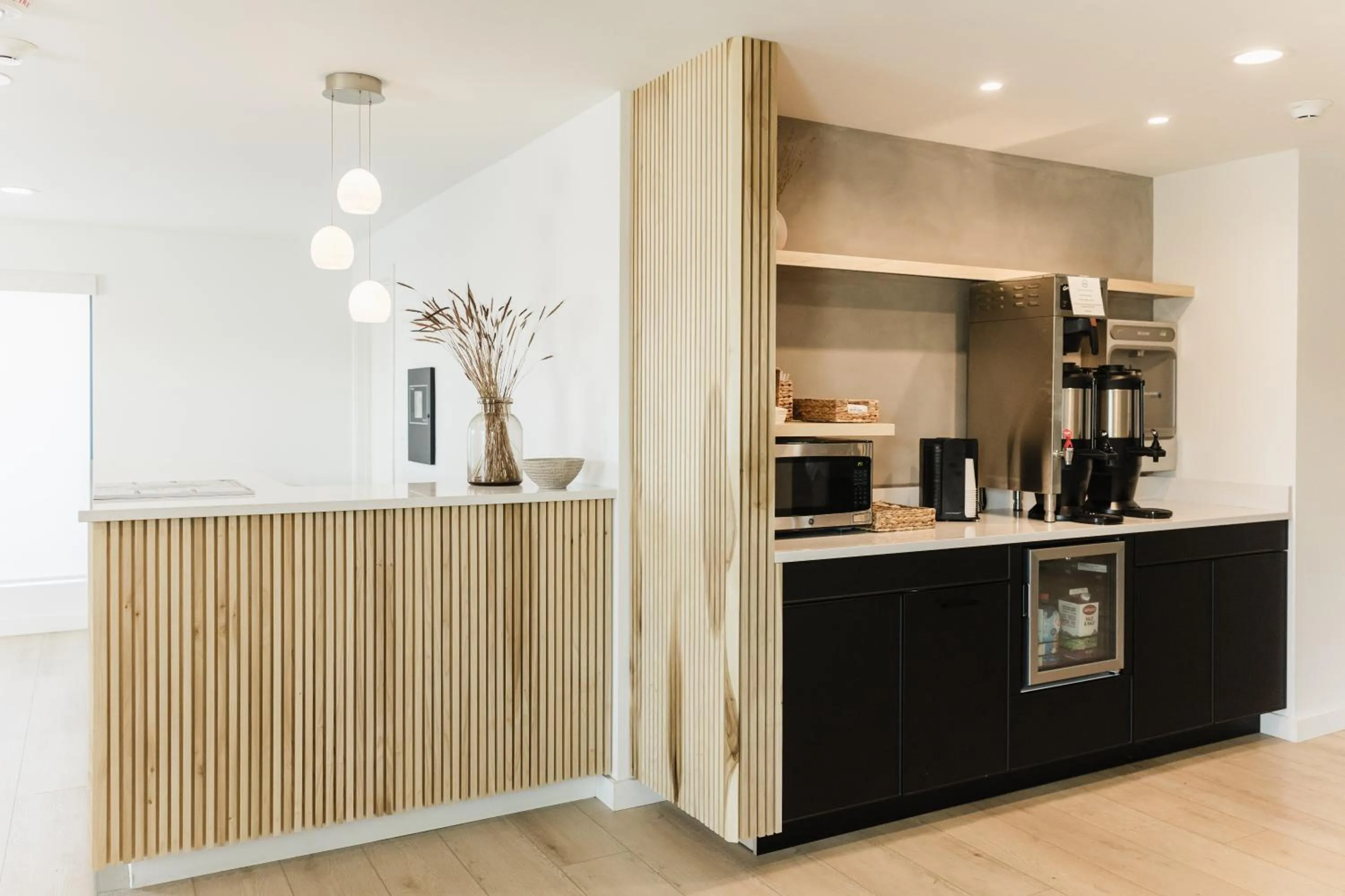 Coffee/tea facilities in Wonderstone at Glacier