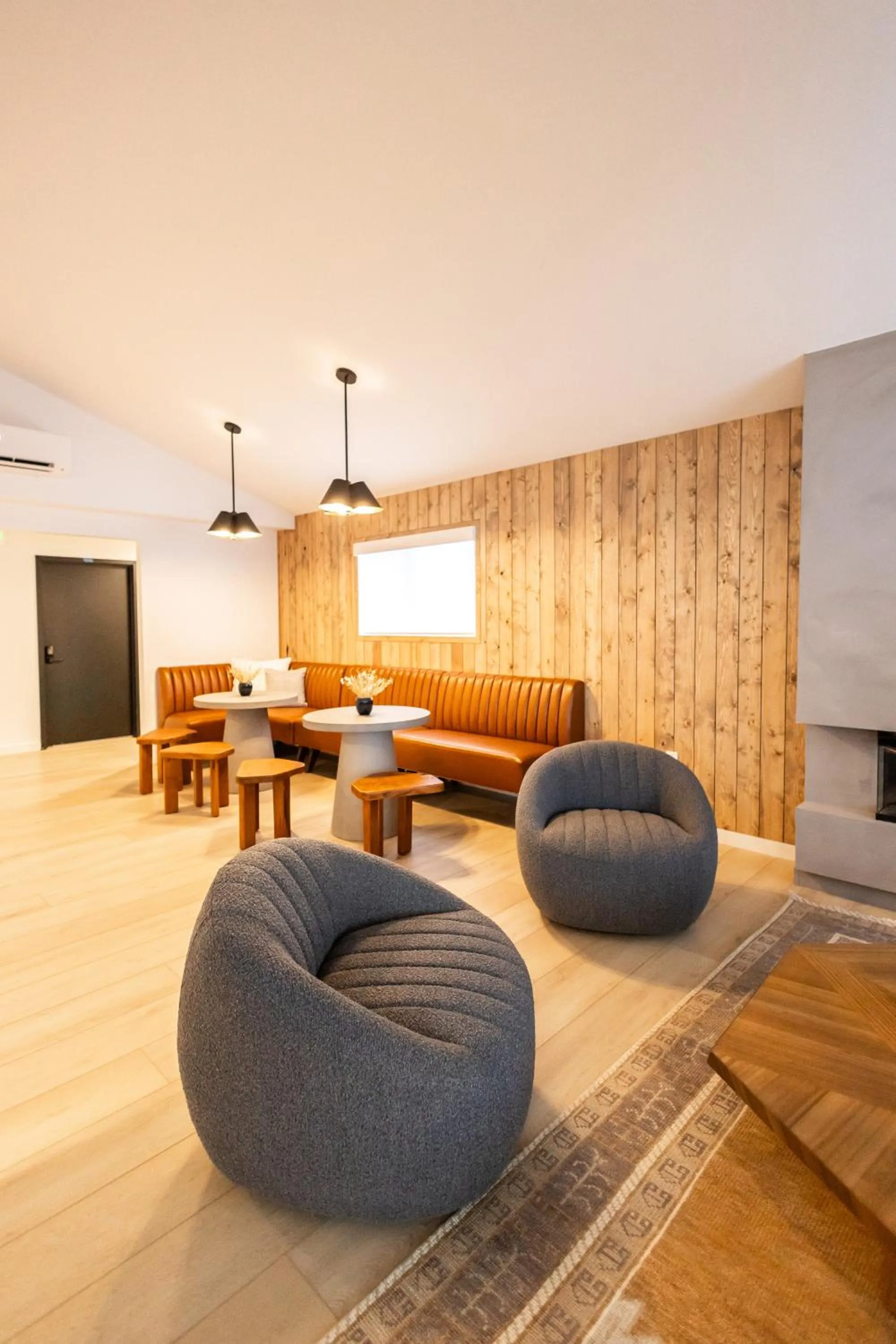 Seating area in Wonderstone at Glacier