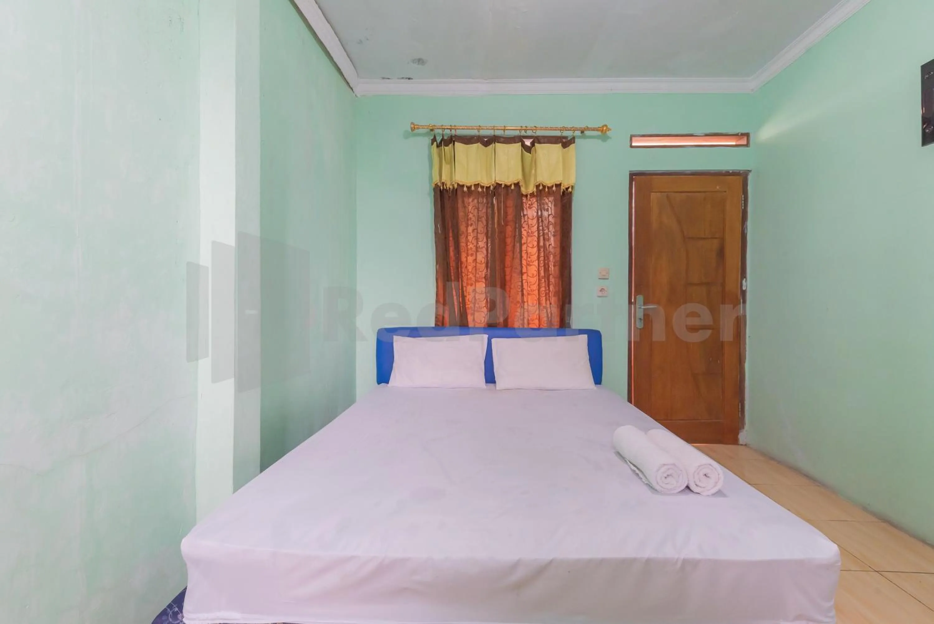Bed in Villa Sari Intan Ciater RedPartner
