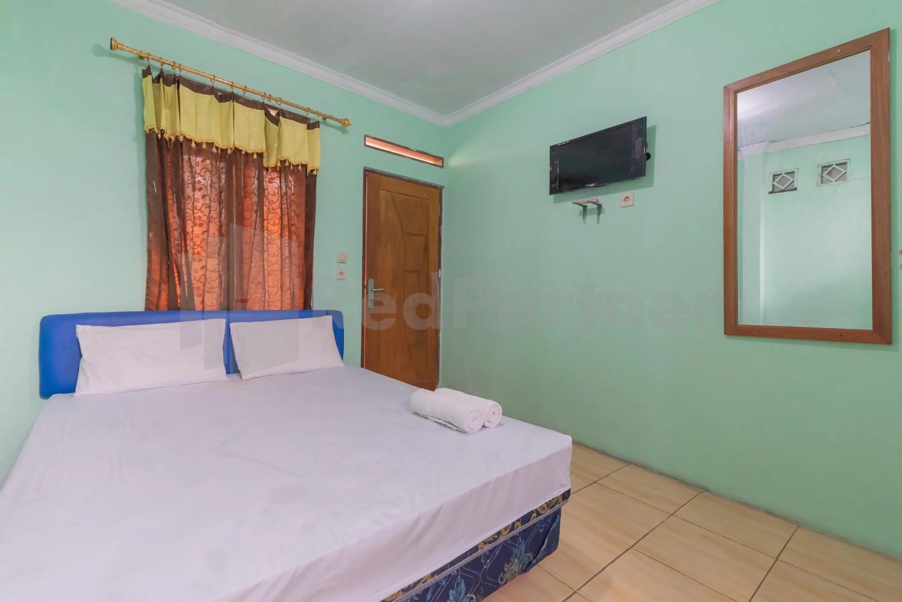 Bed in Villa Sari Intan Ciater RedPartner