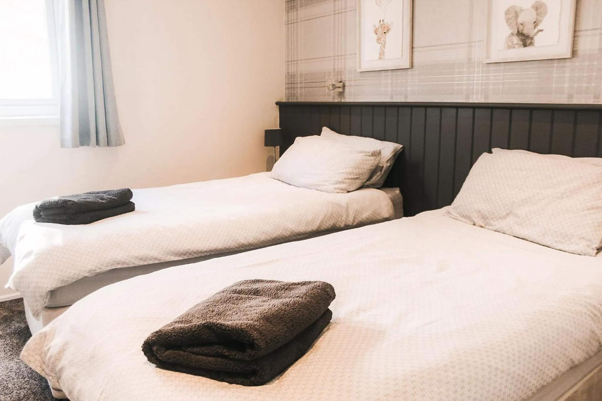 Bedroom, Bed in Keer Side Lodge, Luxury lodge with private hot tub at Pine Lake Resort