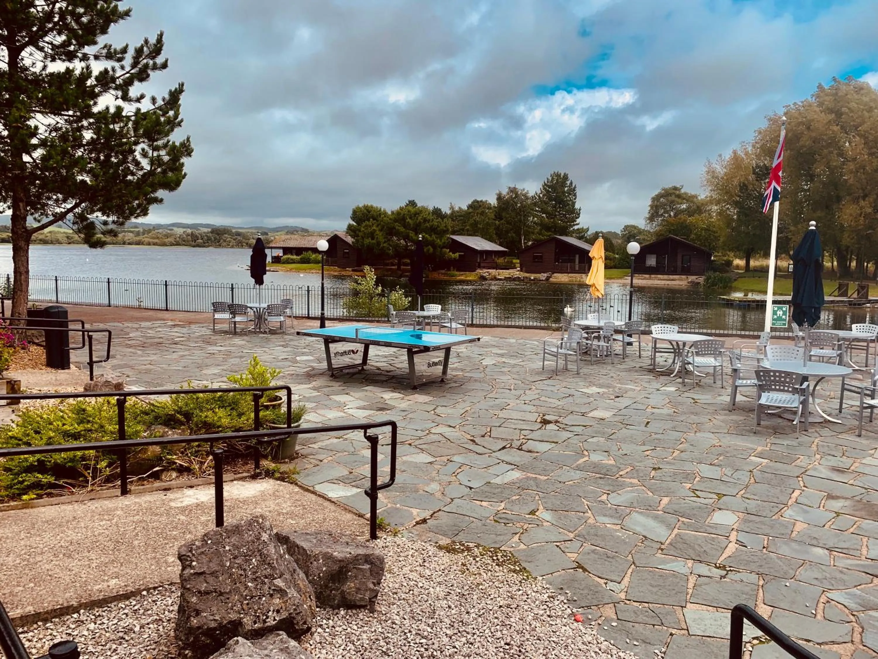 Garden in Keer Side Lodge, Luxury lodge with private hot tub at Pine Lake Resort