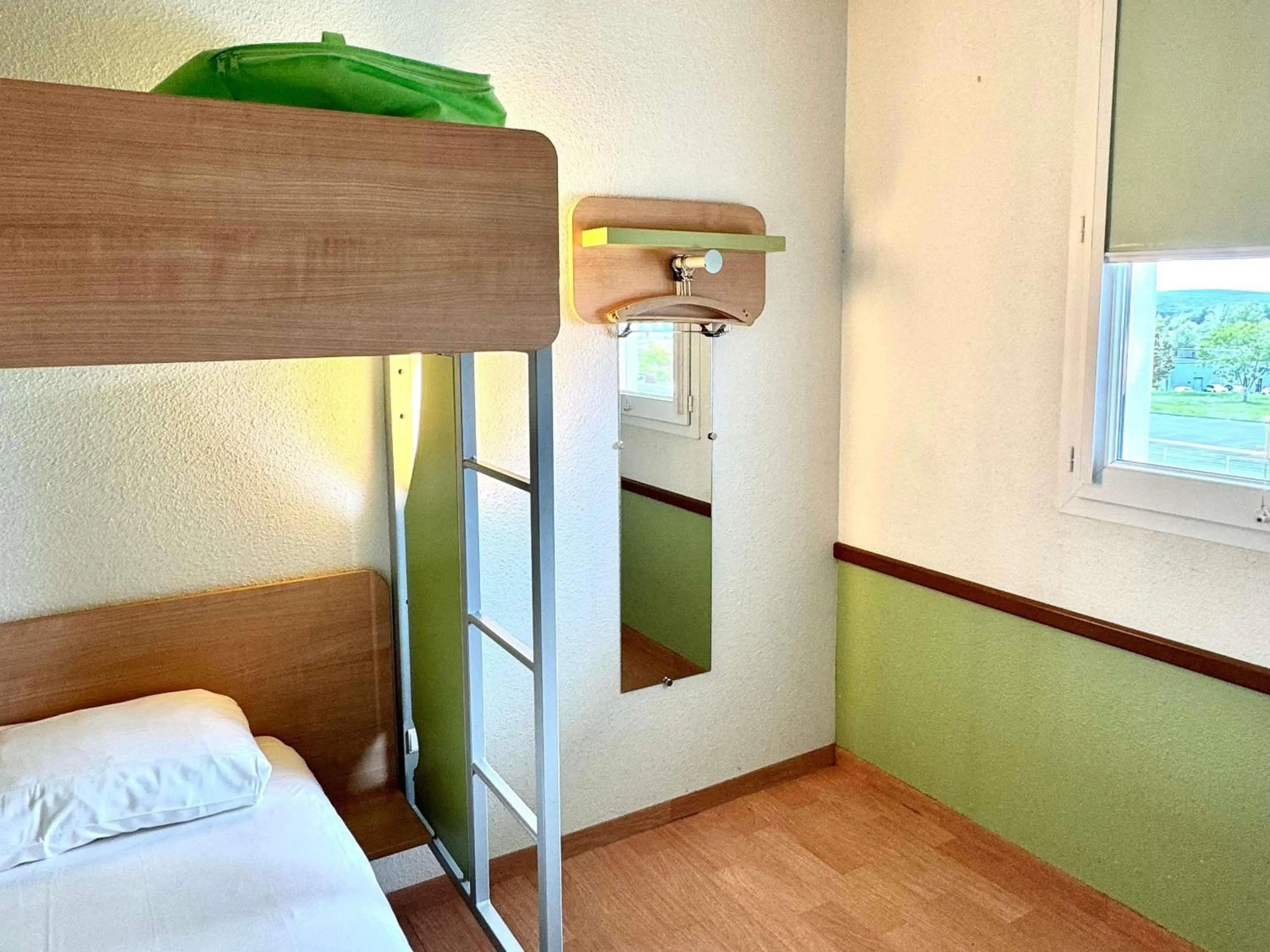 Bedroom, Bed in Hotel Ibis Budget Cosne Sur Loire