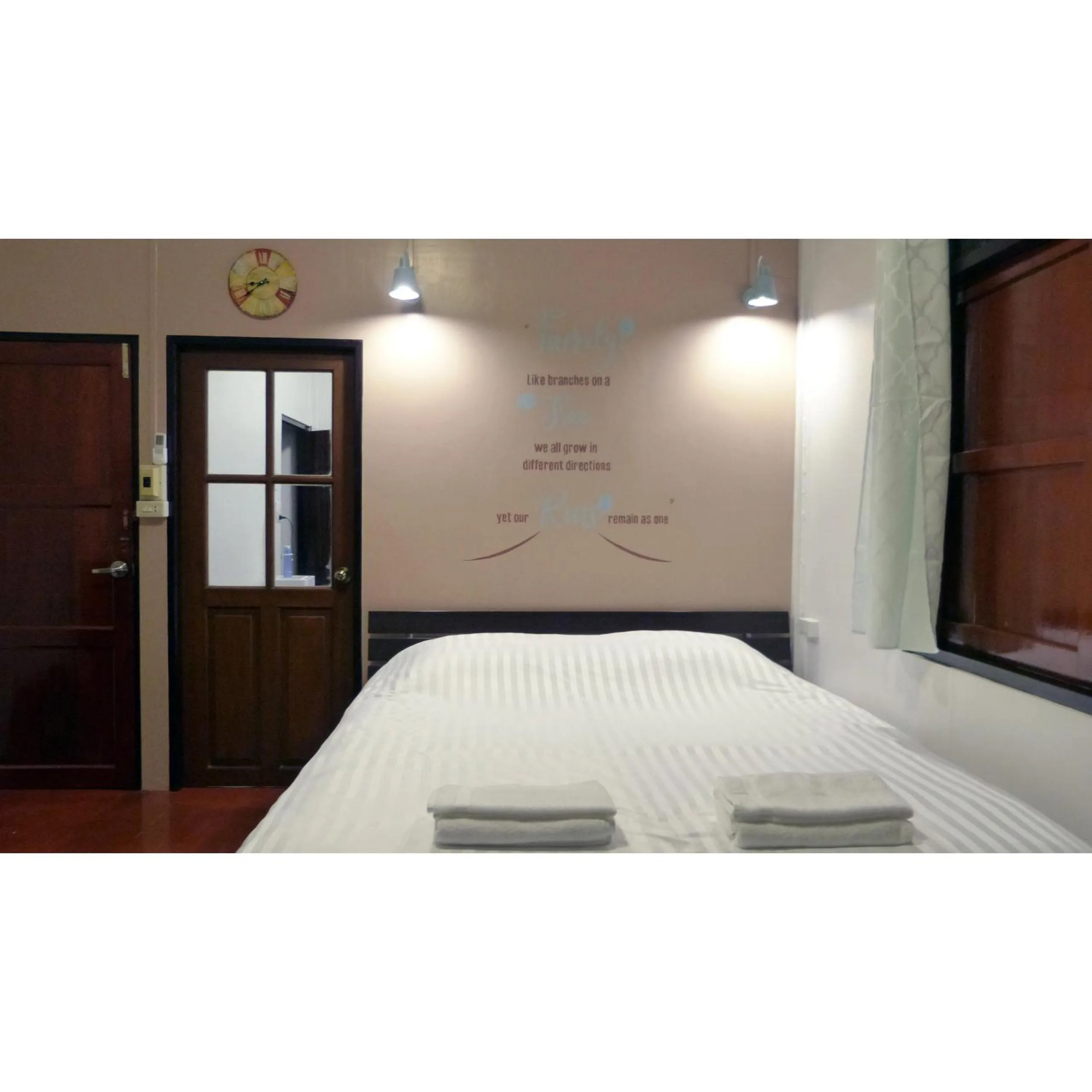 Bed in Banya BnB ที่พักบ้านย่าบีแอนด์บี เมืองประจวบฯ