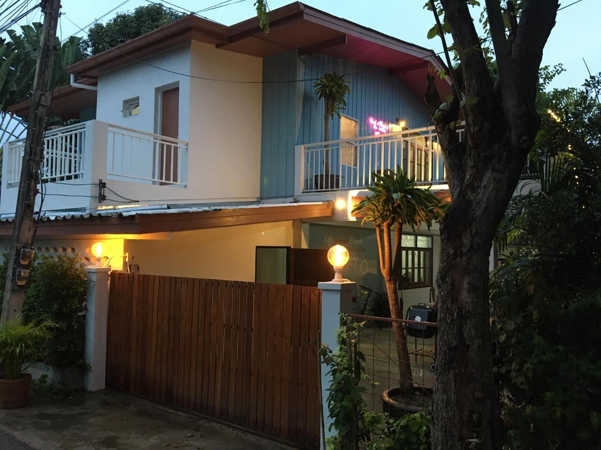 Property building in Banya BnB ที่พักบ้านย่าบีแอนด์บี เมืองประจวบฯ