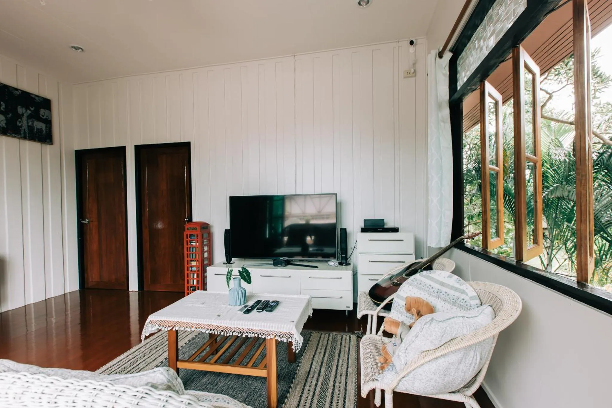 Communal lounge/ TV room in Banya BnB ที่พักบ้านย่าบีแอนด์บี เมืองประจวบฯ