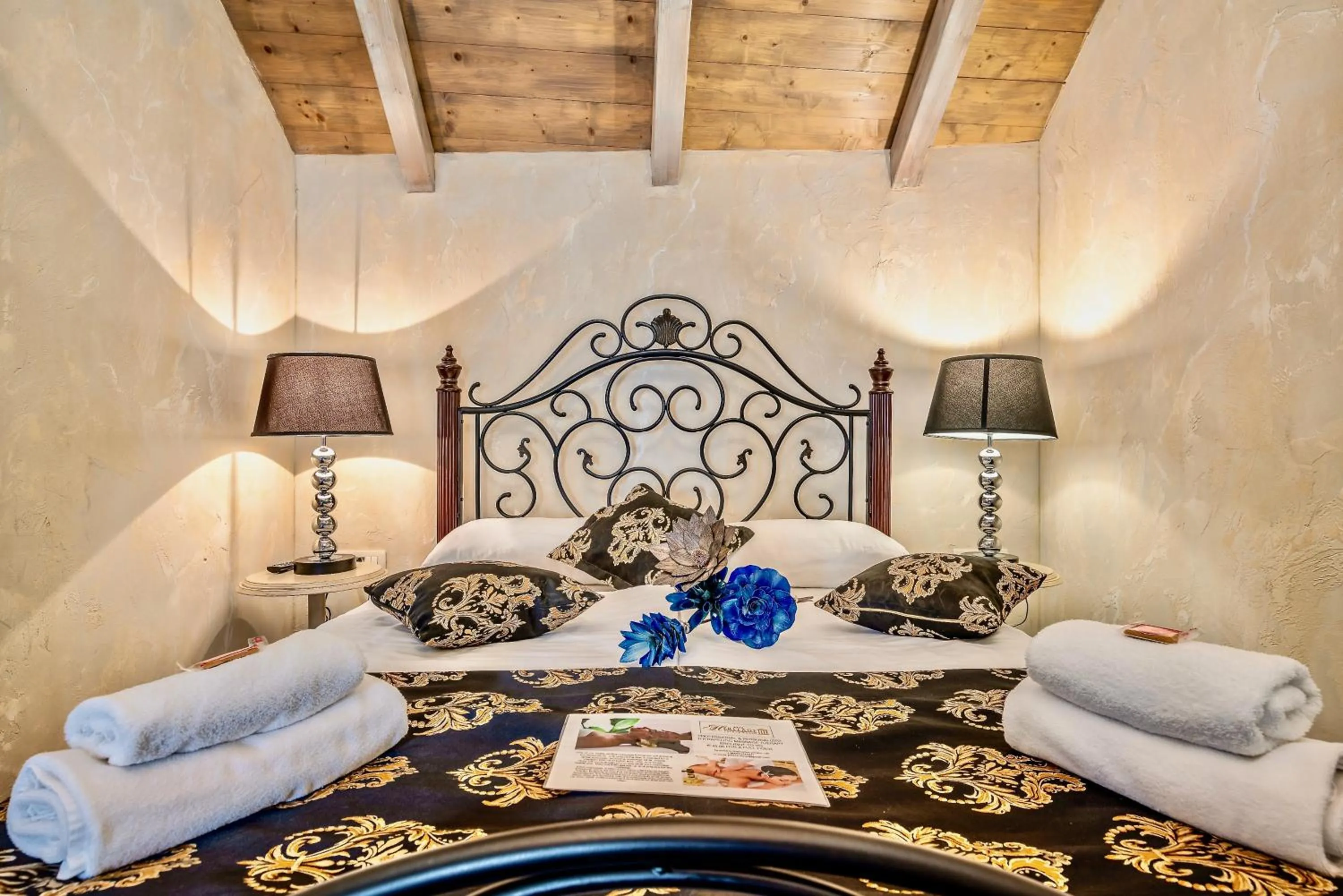 Bed in Historic Plaza Varos Split