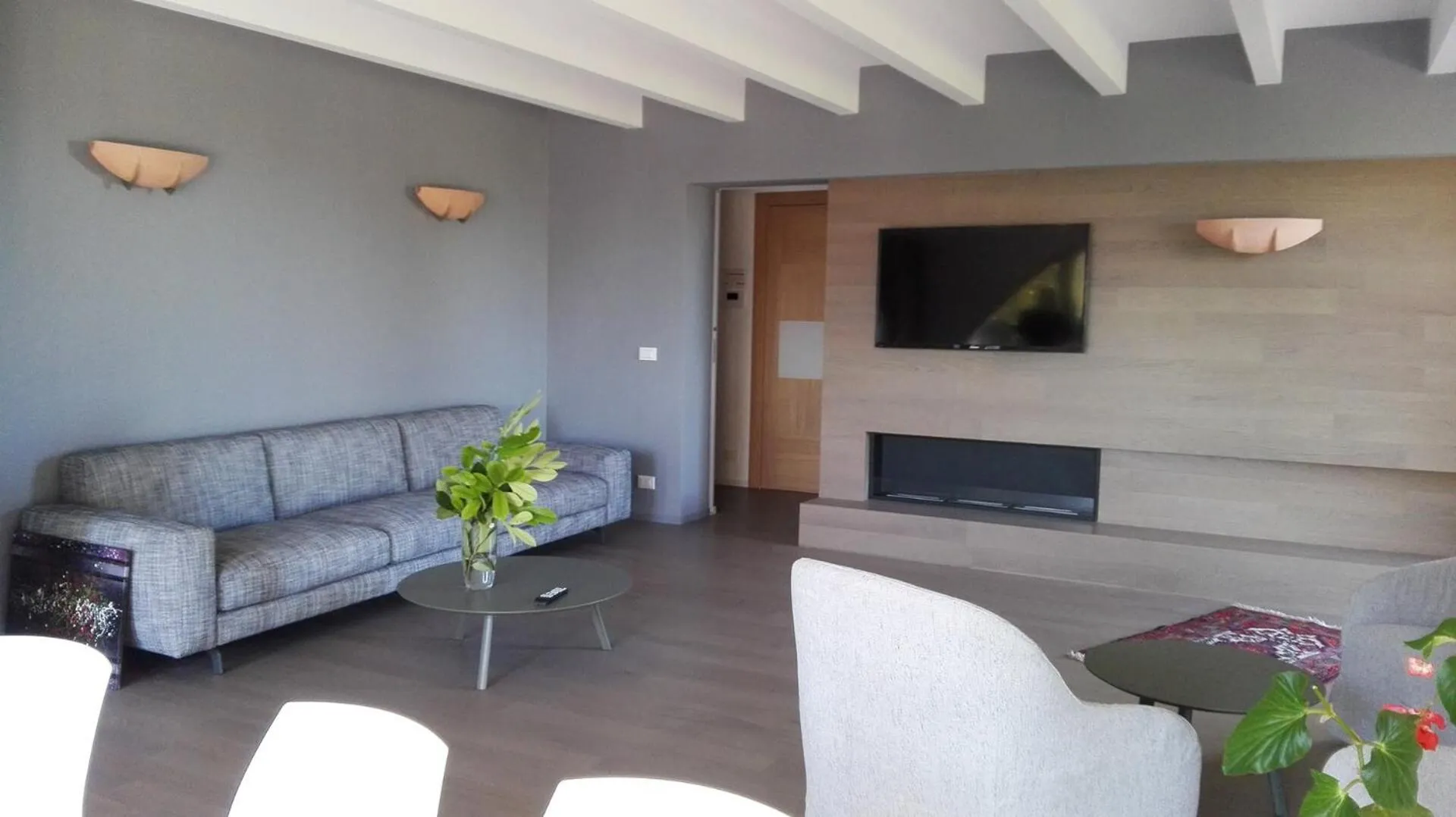 Communal lounge/ TV room in La Casa nel Verde