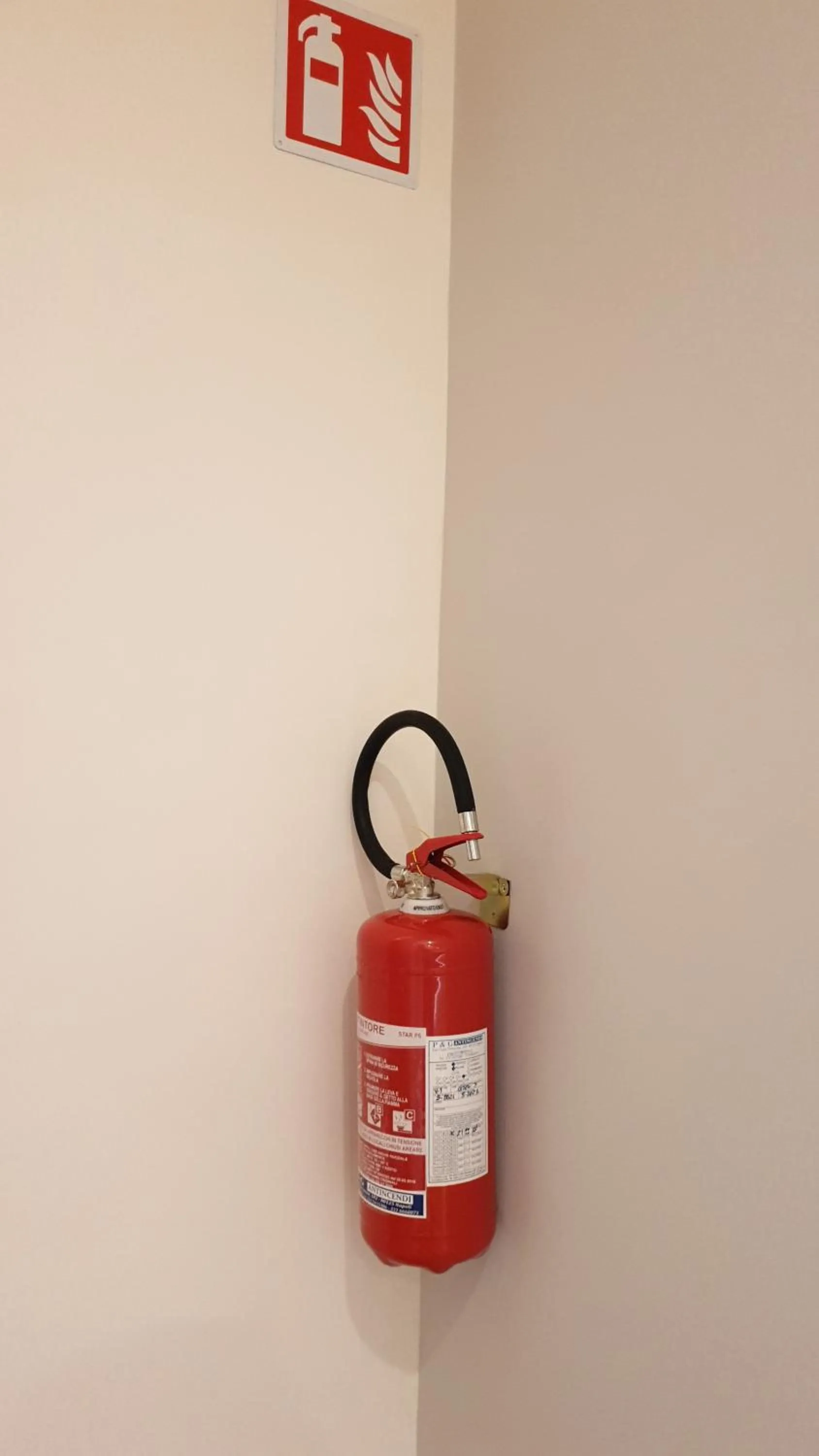 Logo/Certificate/Sign in Relais Villa Montedonzelli