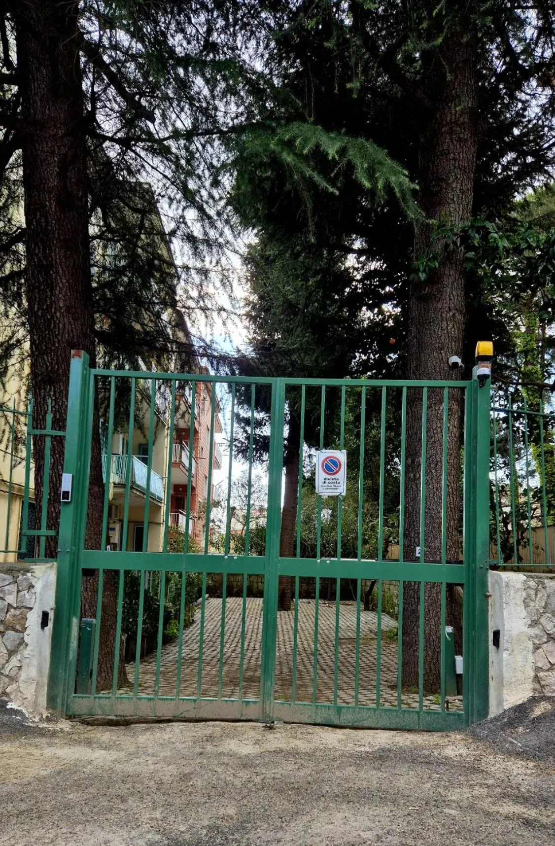 Parking in Relais Villa Montedonzelli