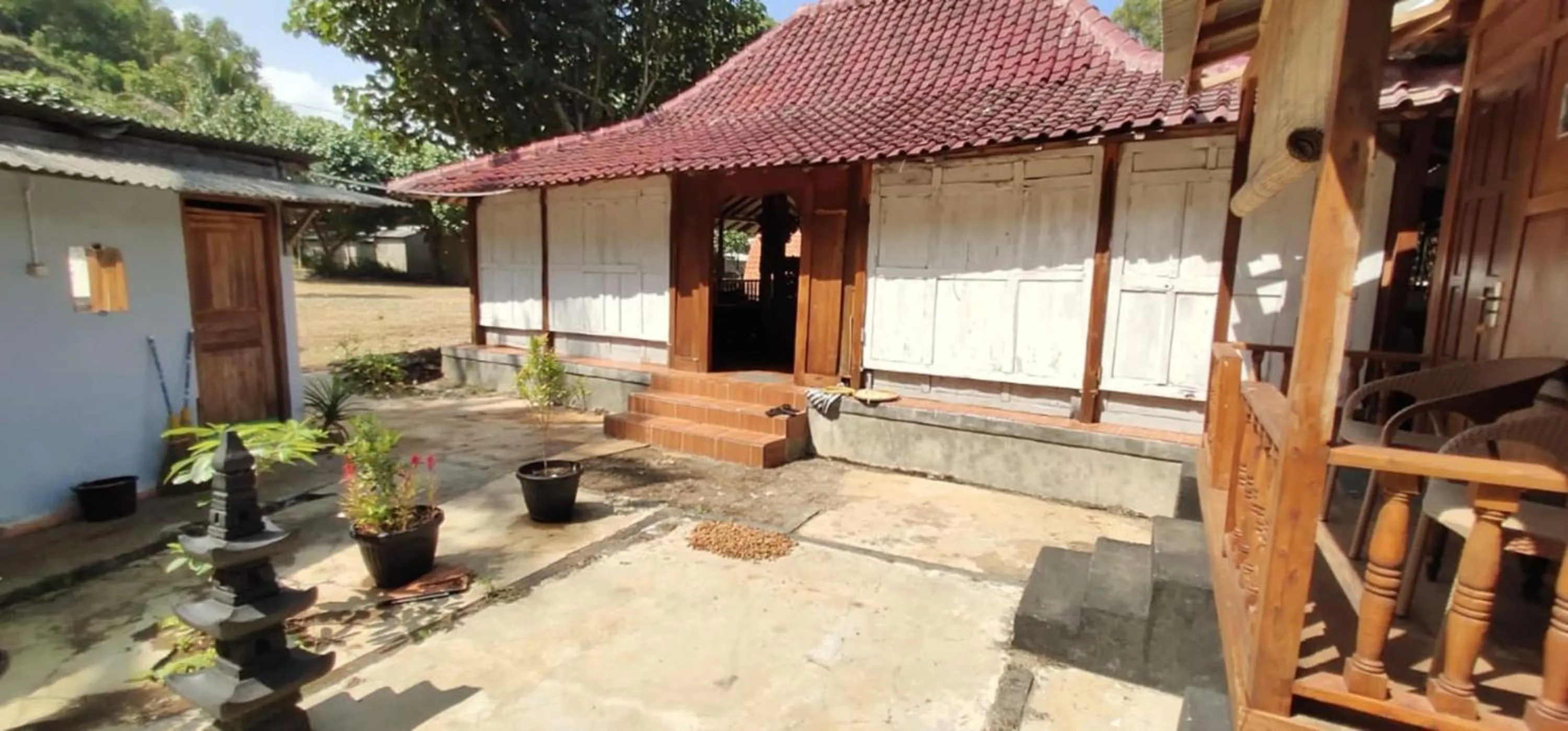 Property building in Limasan Mbah Darmo