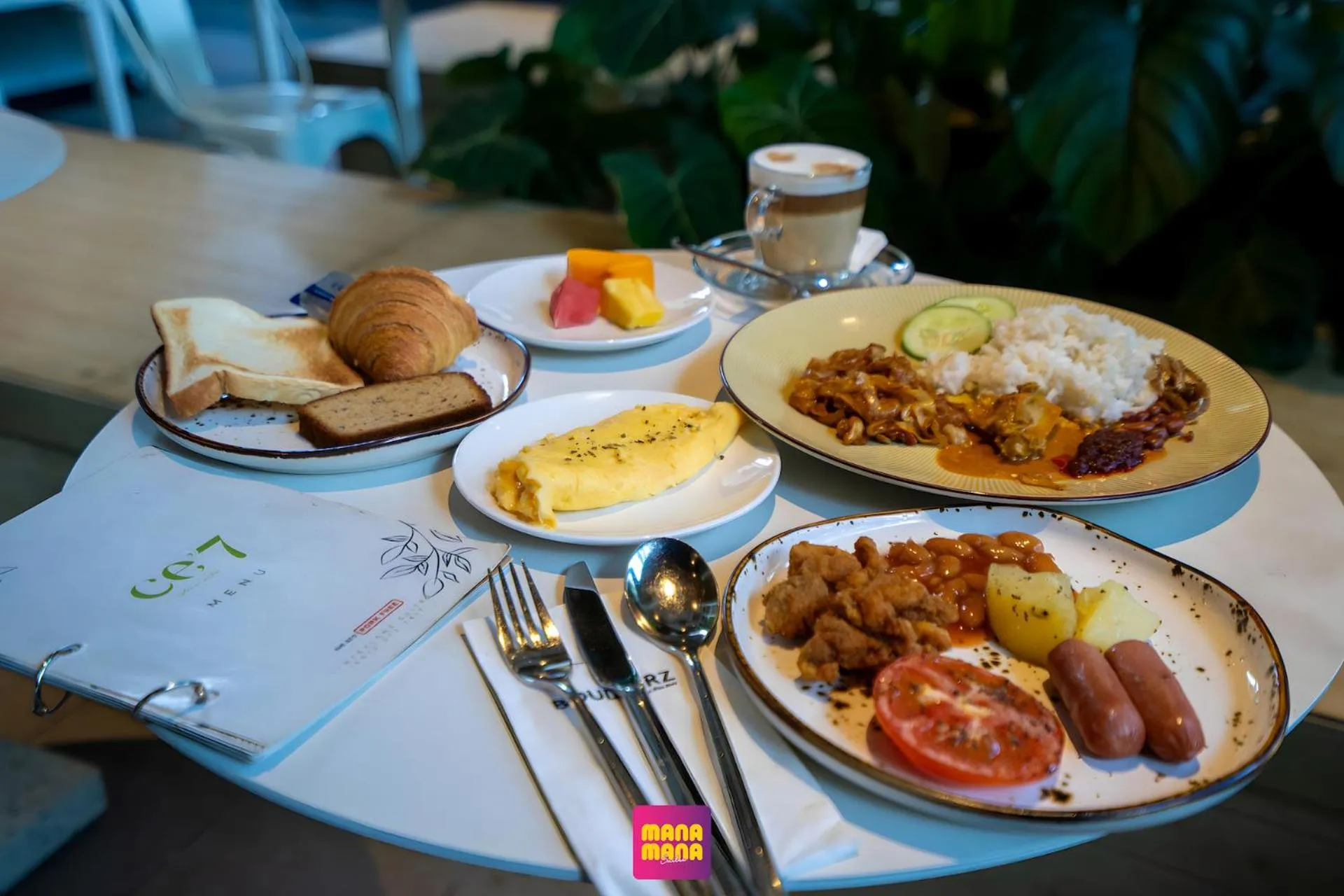 Breakfast in Ceylonz Suites KLCC Rooftop Infinity Pool KL Tower View