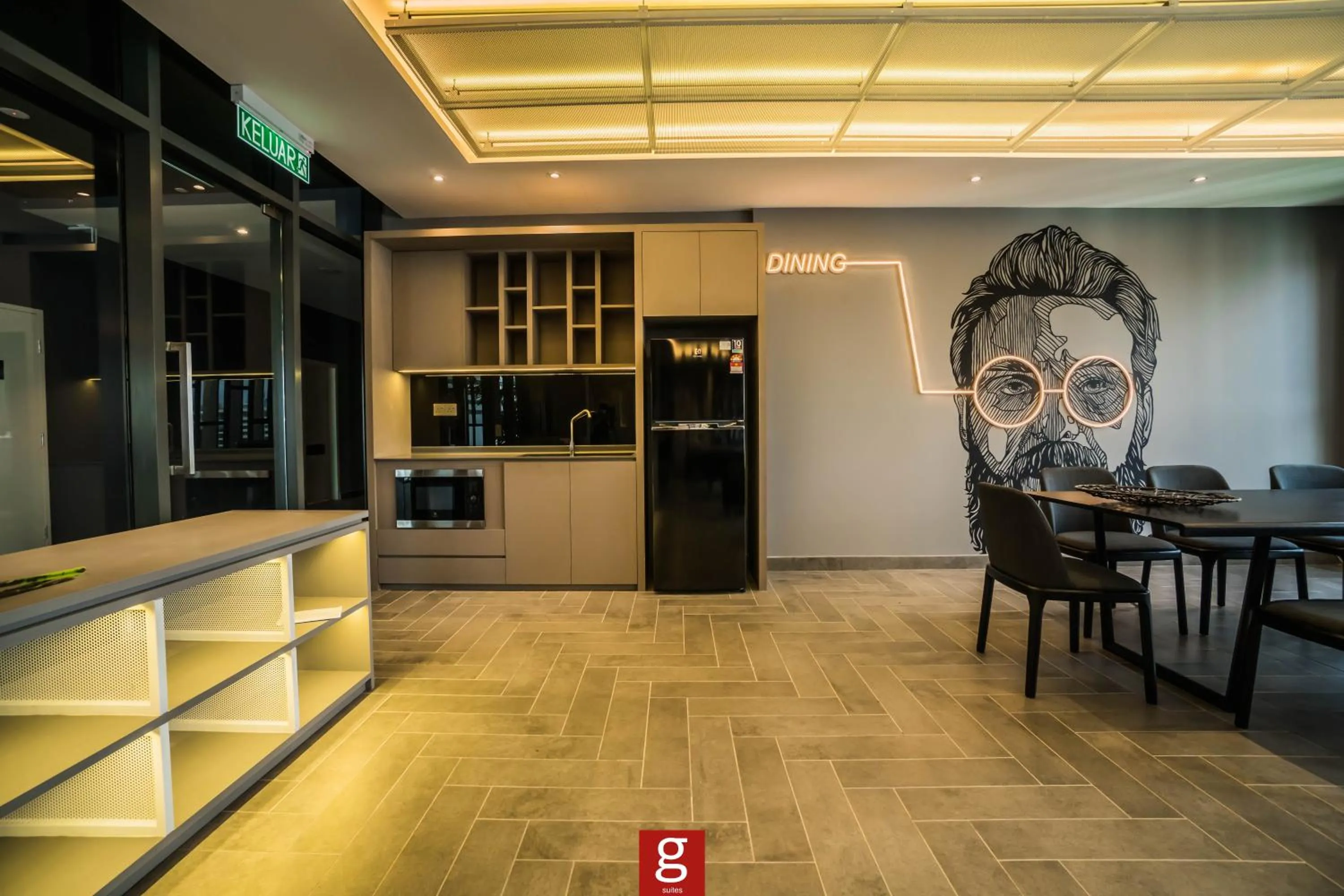 Kitchen or kitchenette in Ceylonz Suites KLCC Rooftop Infinity Pool KL Tower View